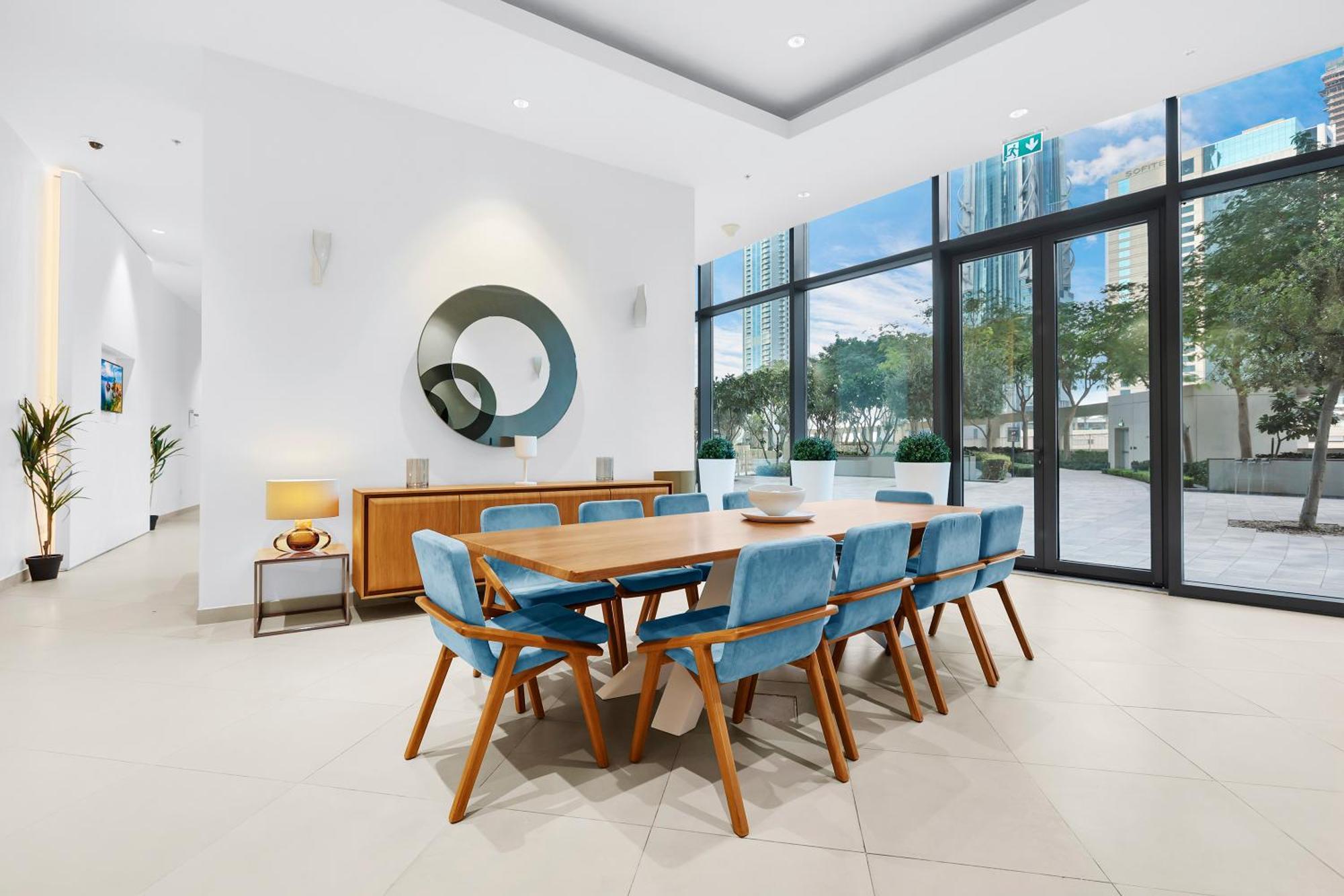 First Class 2br With Full Skyline & Sea View Apartment Dubai