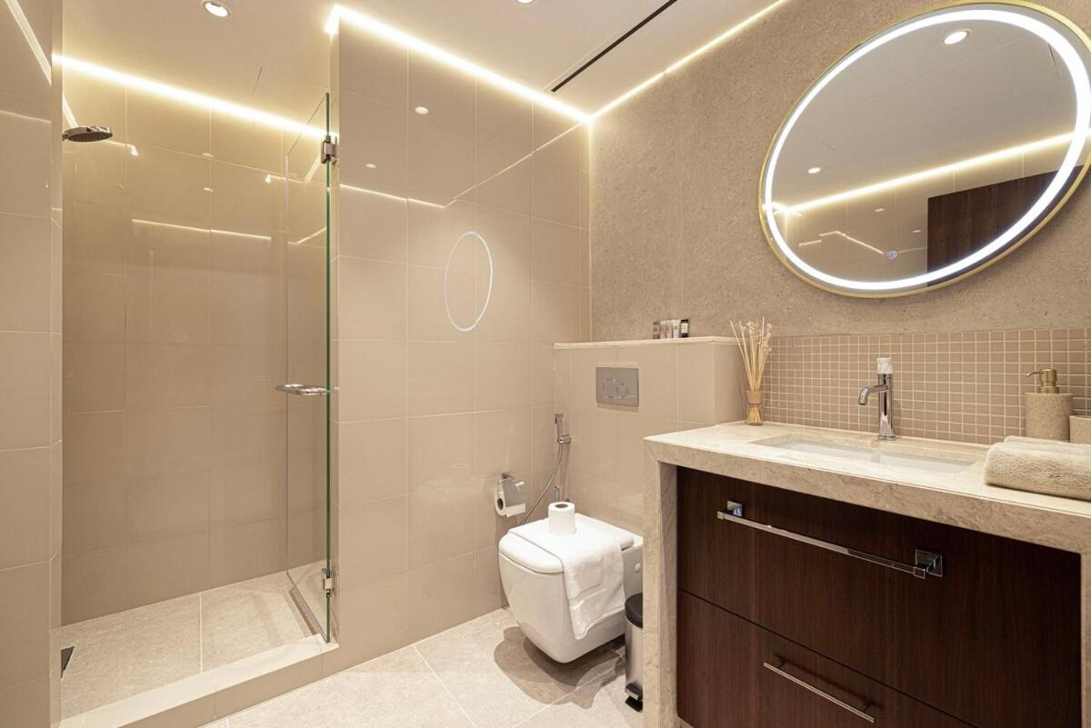 Modern Stylish 2 Bedroom With Burj Khalifa View * Dubaï