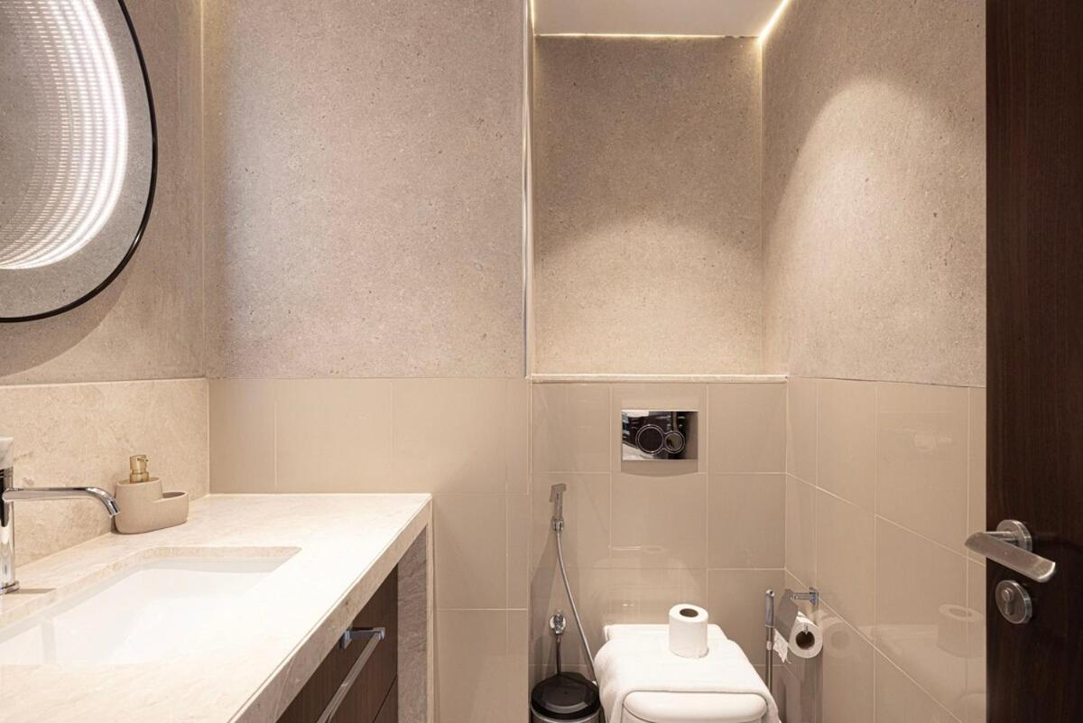 Modern Stylish 2 Bedroom With Burj Khalifa View * Dubaï