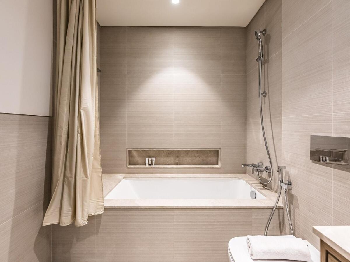 2 Bedroom - Grande Signature - Burj Khalifa View Dubai
