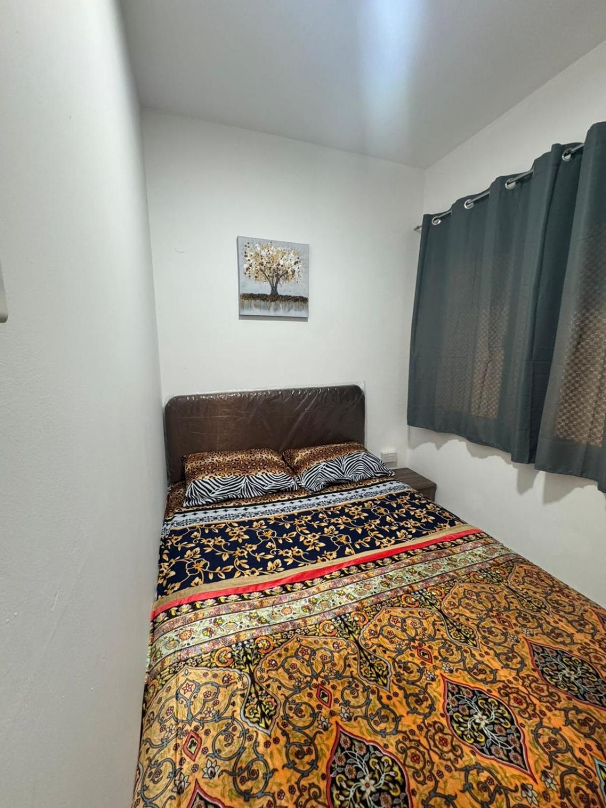 Decent Unisex Private In Rolla Street Bur Dubaï