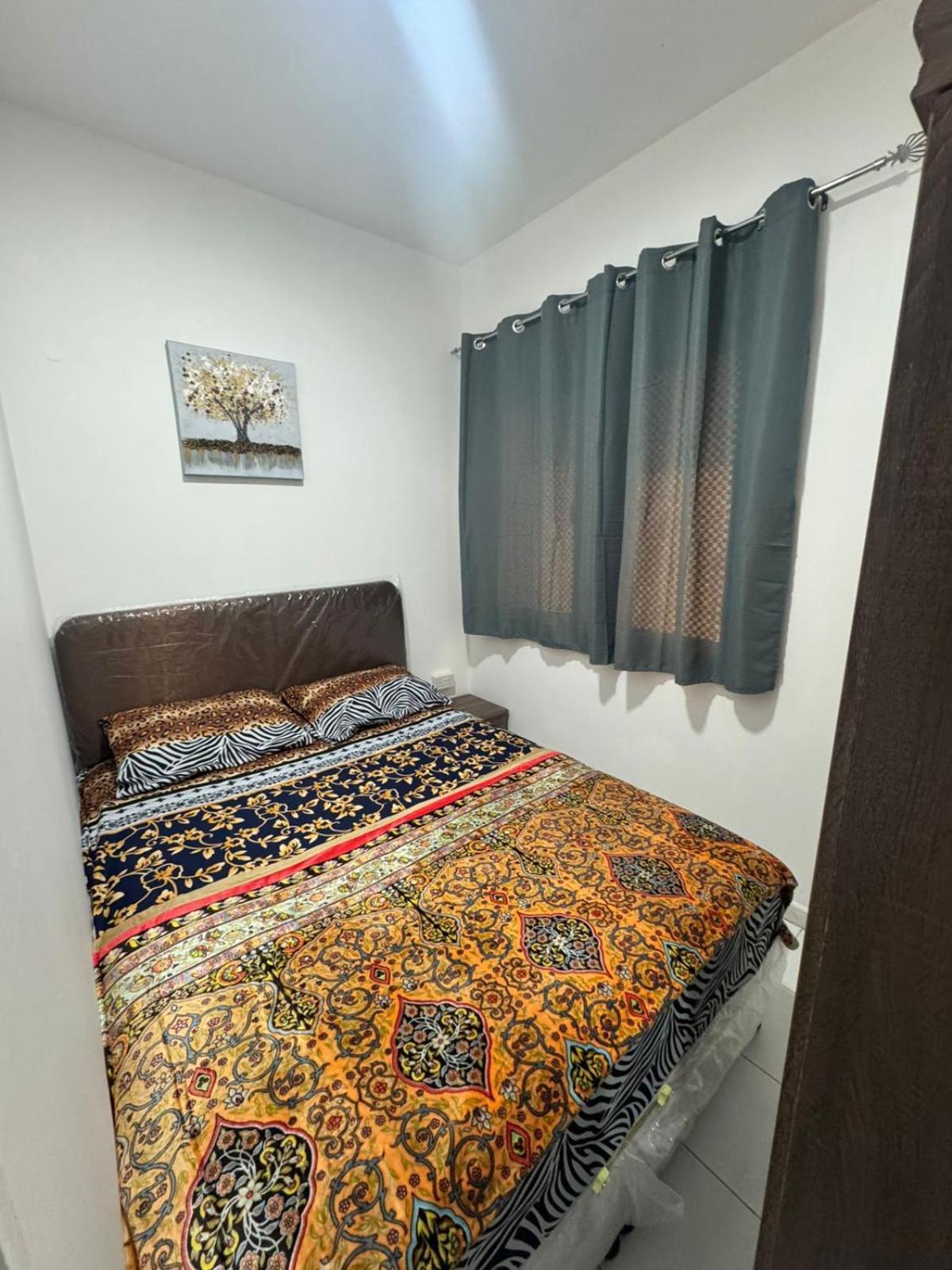 Decent Unisex Private In Rolla Street Bur Séjour chez l'habitant Dubaï