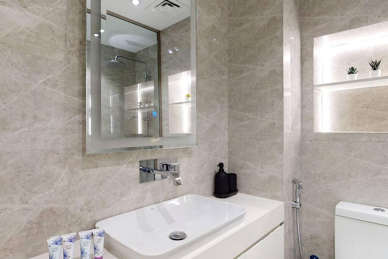 Fabulous In Jlt With View Apartament
