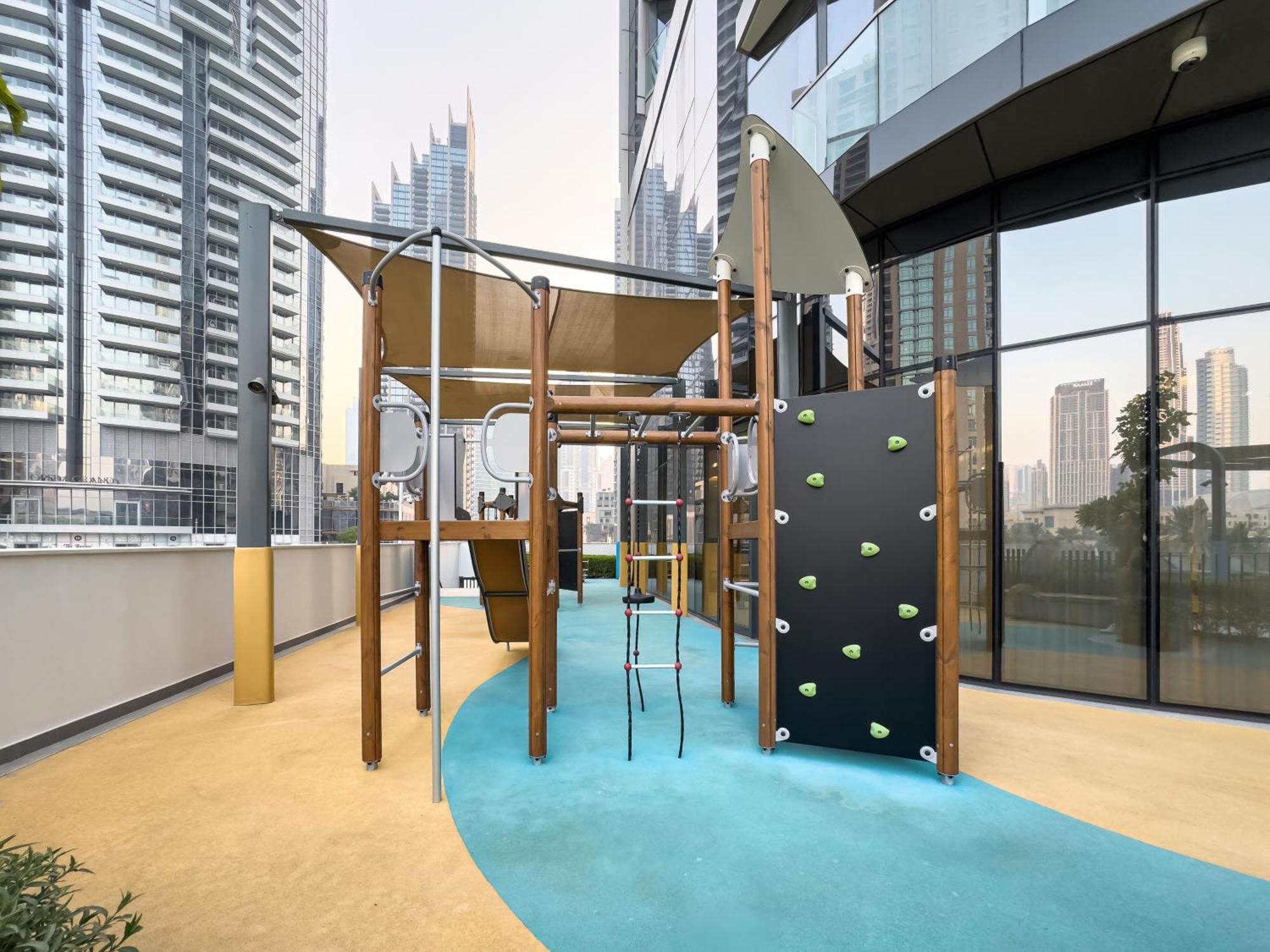 Signature Series 1 Bedroom I Free Parking, Gym, Pool I Playstation 5 I By Skyline Serenity Appartement Dubaï