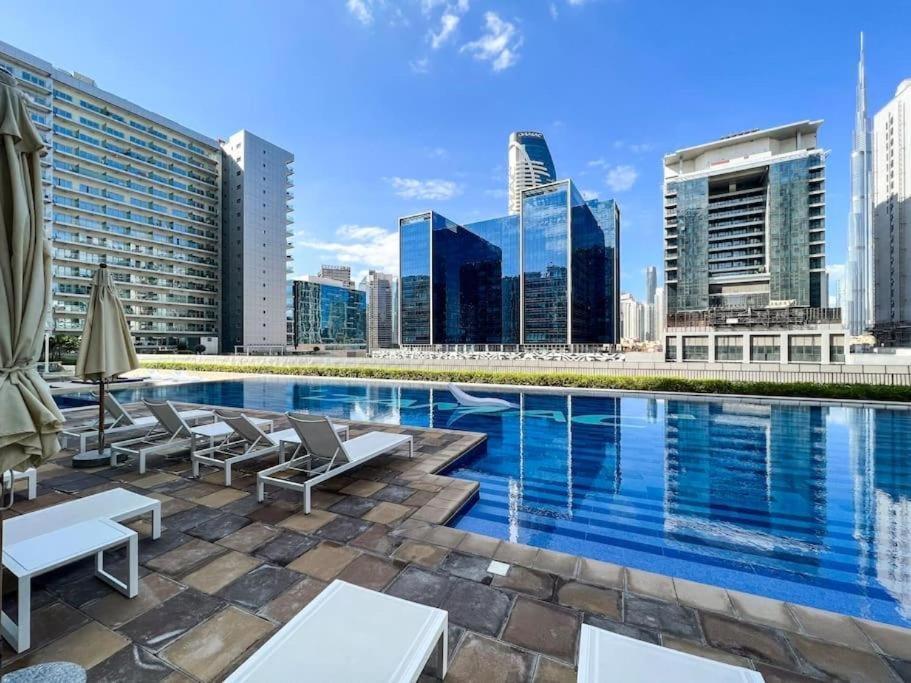 Exclusive 1-bedroom With Breathtaking Burj Khalifa Views In The Heart Of * Dubaï
