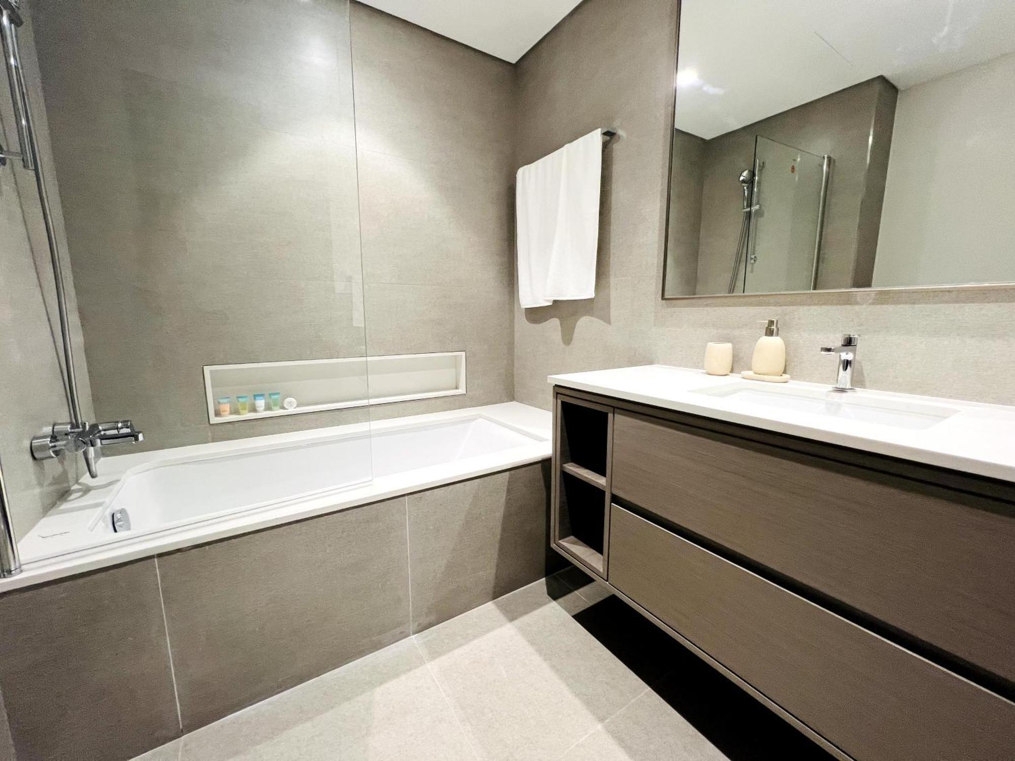 Cozy 2br Burj Khalifa & Fountain Views Apartment