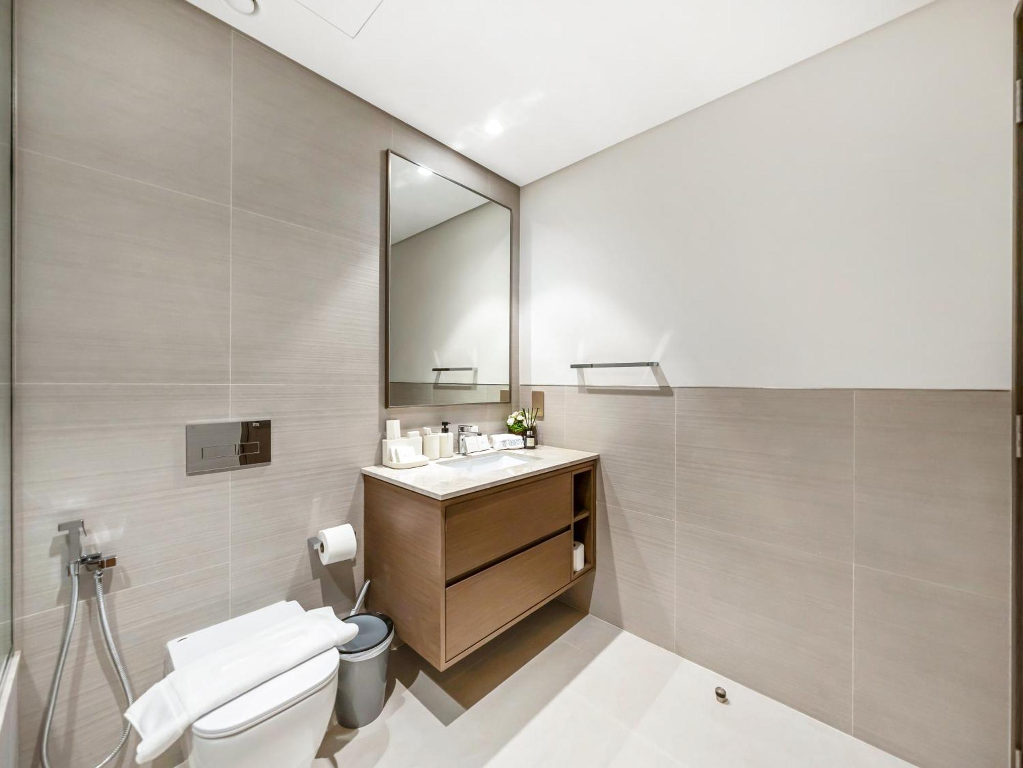 Appartement Signature Series 1 Bedroom I Free Parking, Gym, Pool I Playstation 5 I By Skyline Serenity *