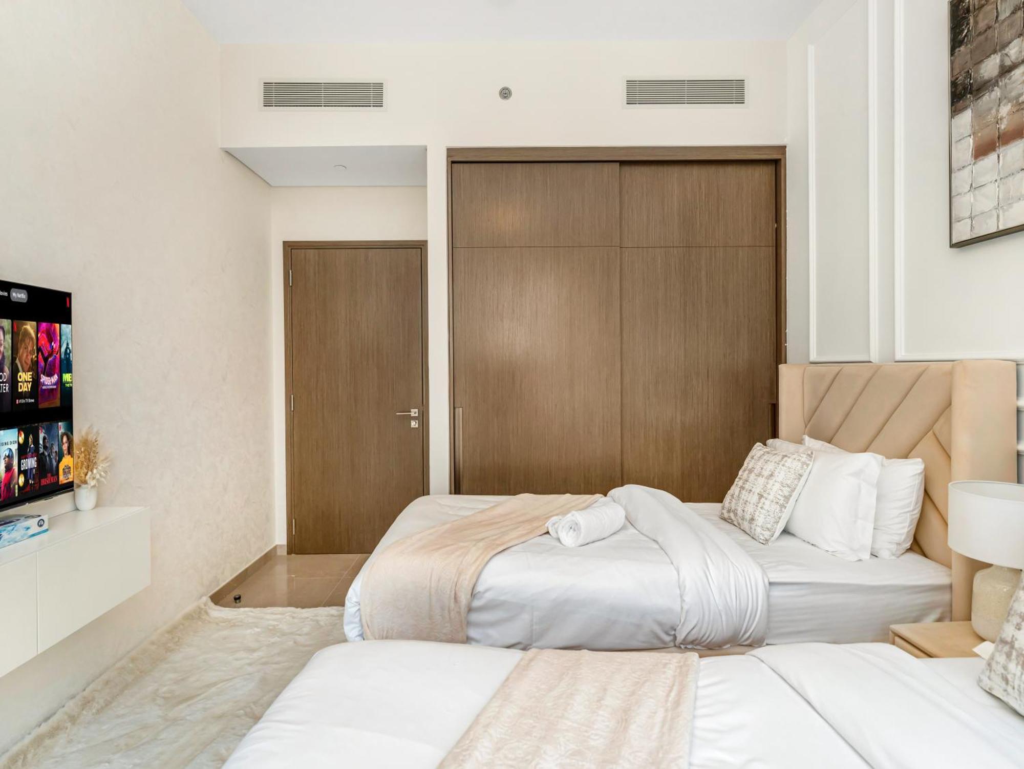 Signature Series 1 Bedroom I Free Parking, Gym, Pool I Playstation 5 I By Skyline Serenity Appartement *