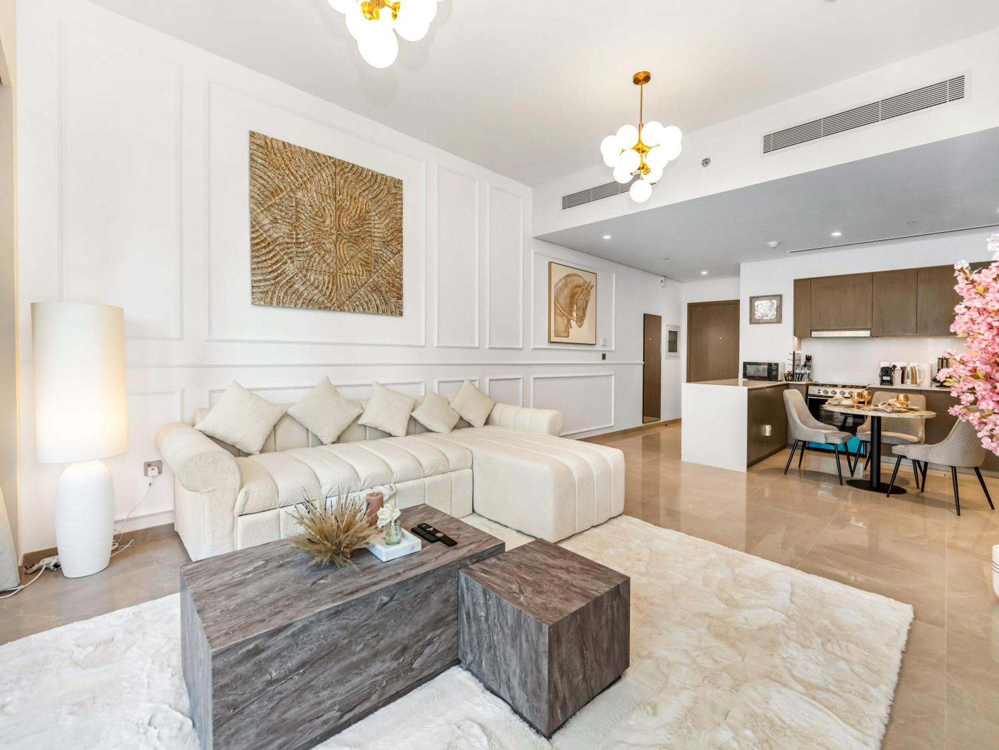 Signature Series 1 Bedroom I Free Parking, Gym, Pool I Playstation 5 I By Skyline Serenity Dubaï