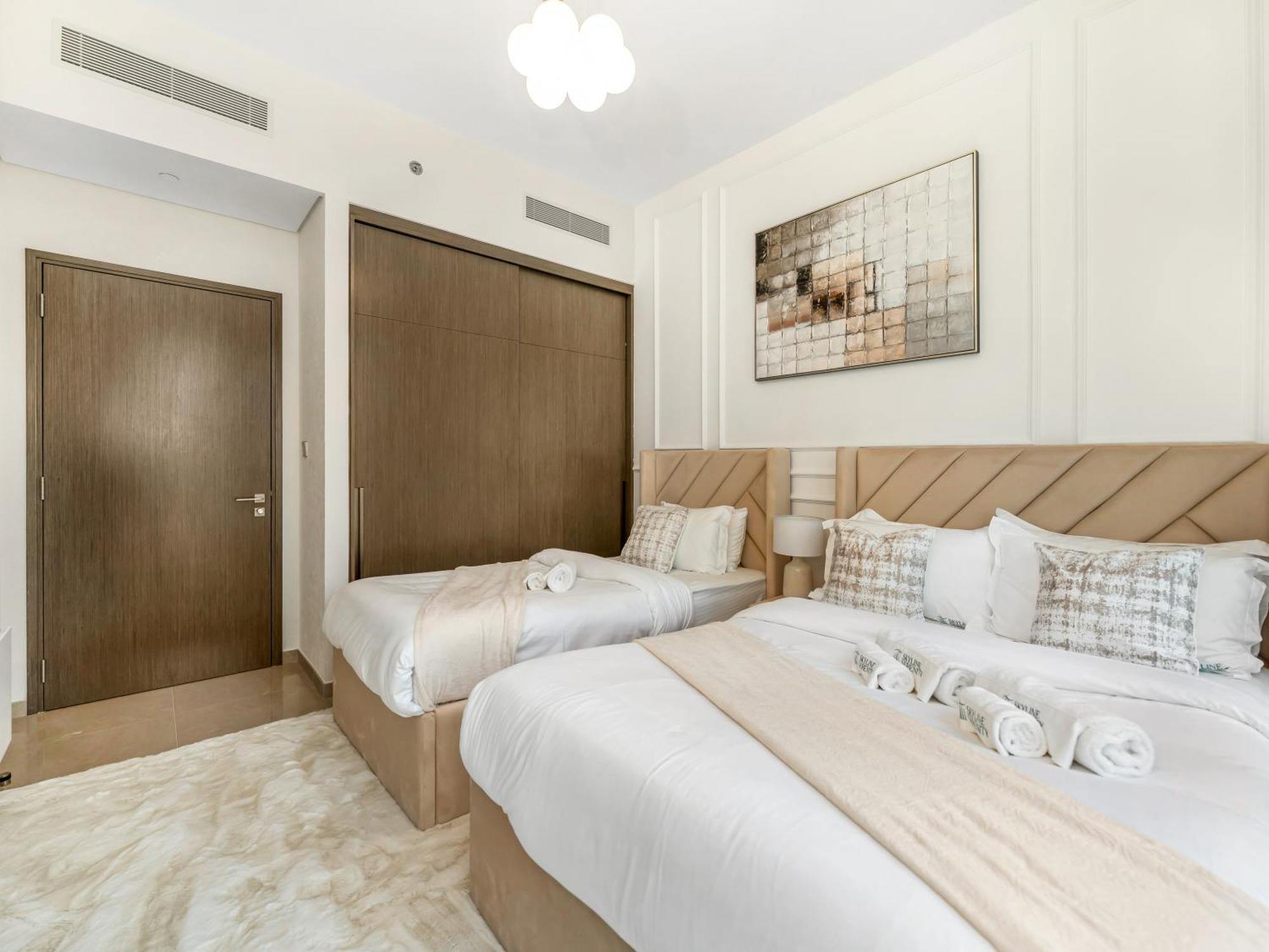 Signature Series 1 Bedroom I Free Parking, Gym, Pool I Playstation 5 I By Skyline Serenity Appartement