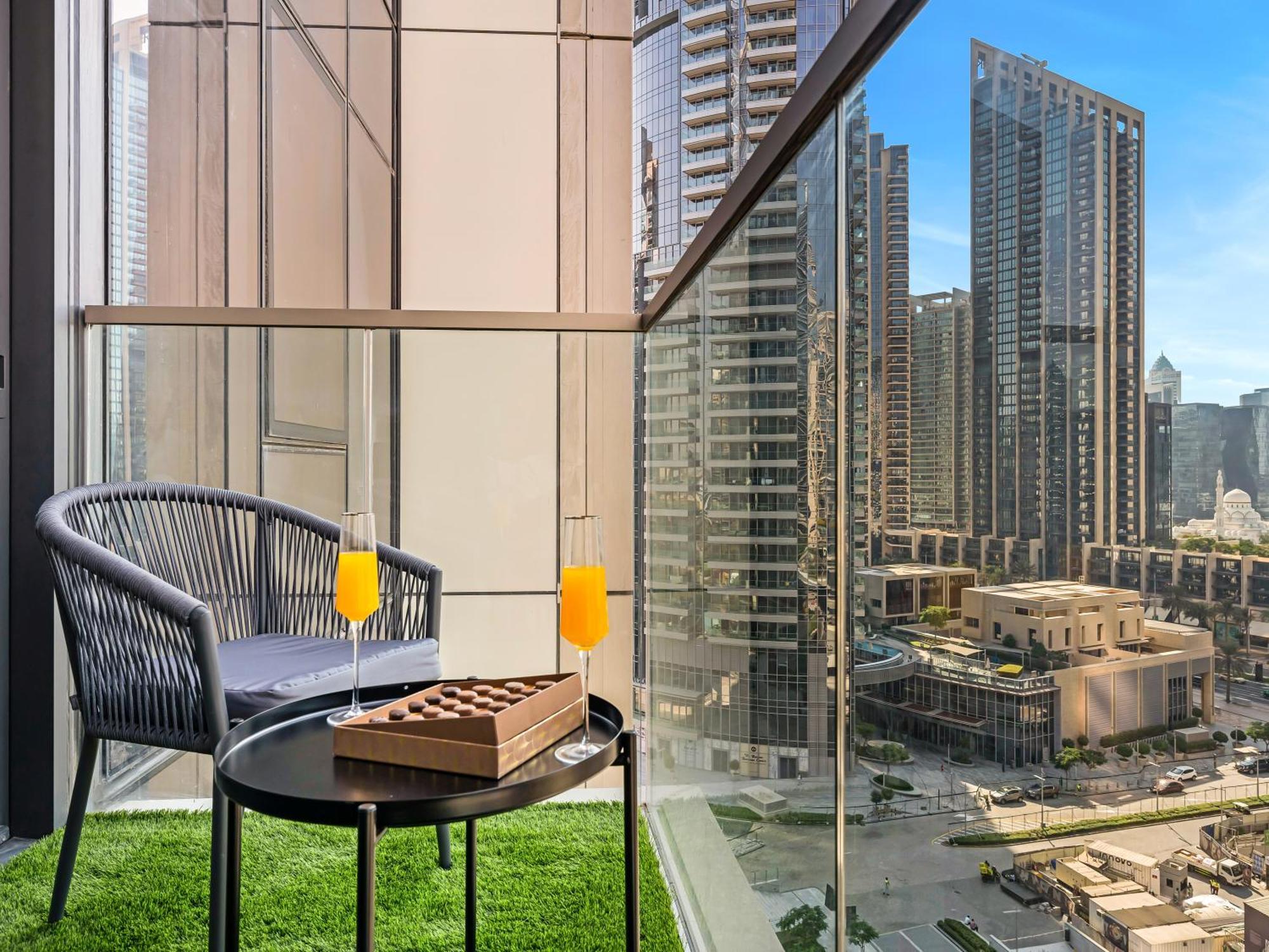 Signature Series 1 Bedroom I Free Parking, Gym, Pool I Playstation 5 I By Skyline Serenity * Dubaï