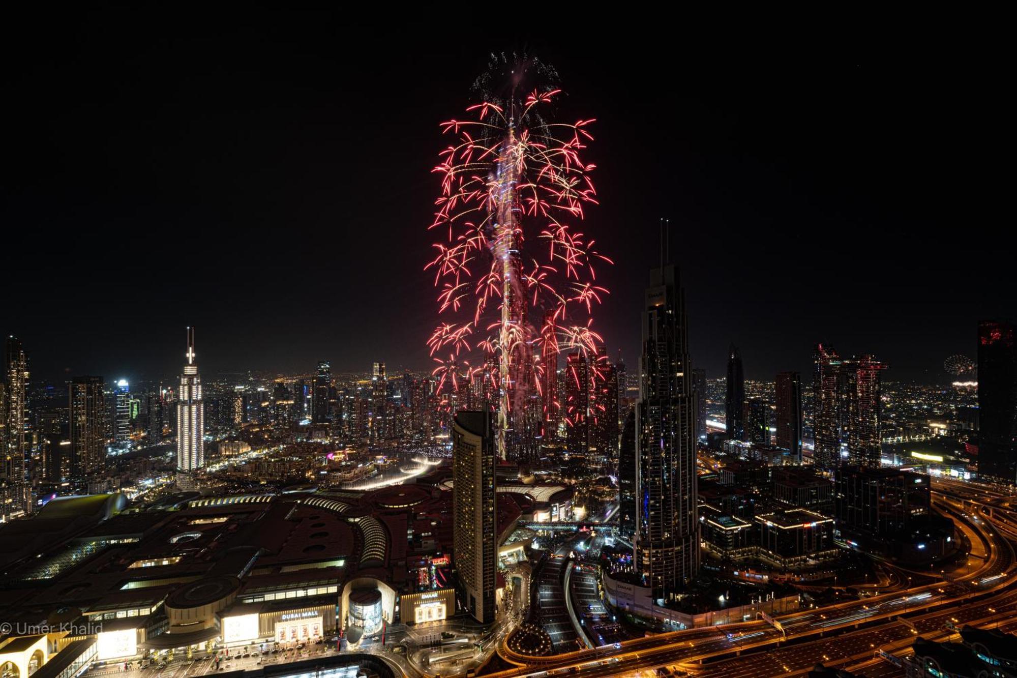 Exclusive Front Row Seats To Burj Khalifa Fireworks From Penthouse Level, Downtown Appartement