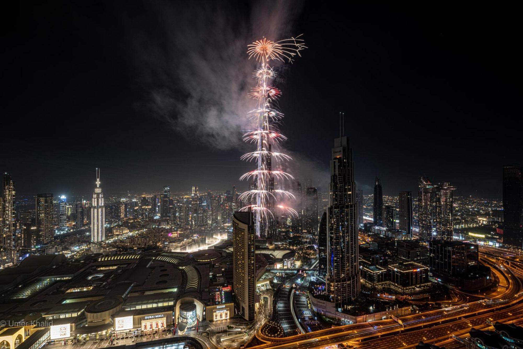 Exclusive Front Row Seats To Burj Khalifa Fireworks From Penthouse Level, Downtown Appartement