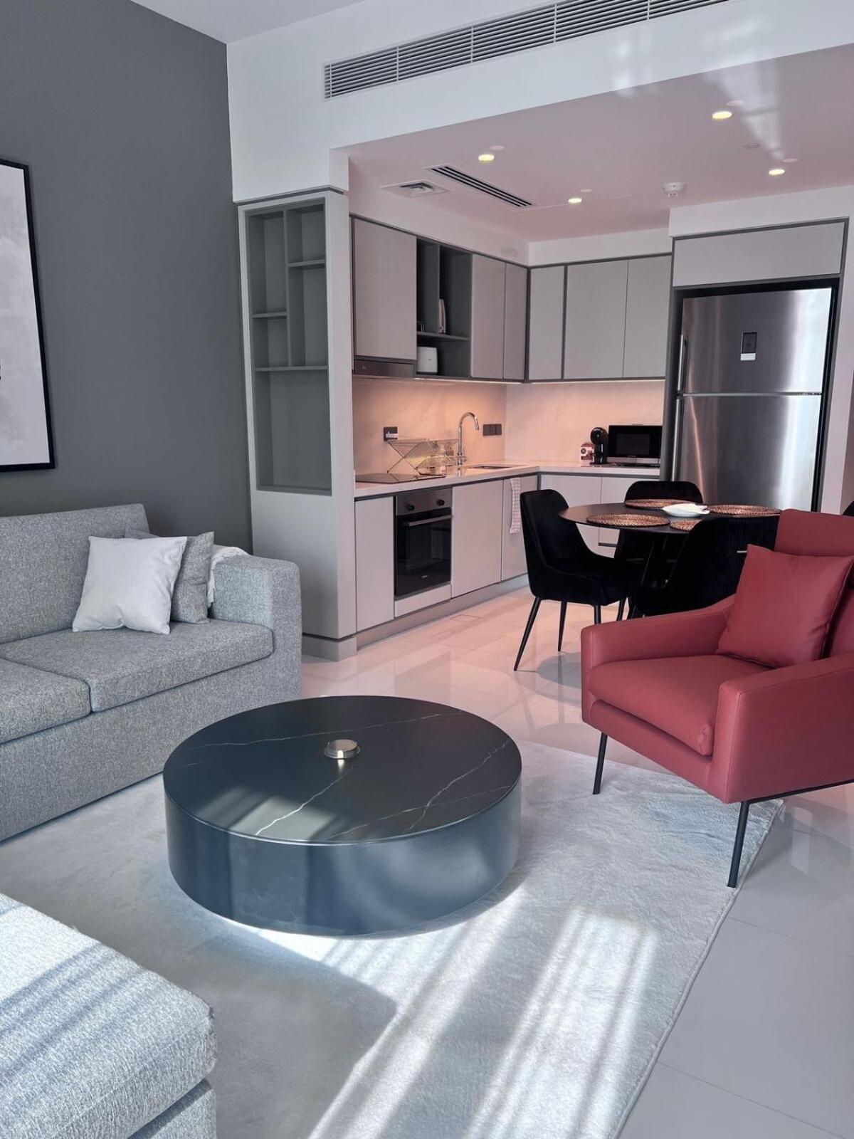 A Luxurious 2 Bedroom Emaar Beachfront In Palm Jumeirah Appartement *