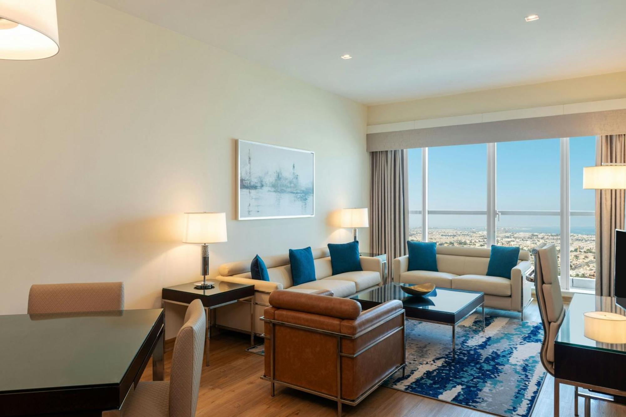 Four Points By Sheraton Sheikh Zayed Road Hotel 4*