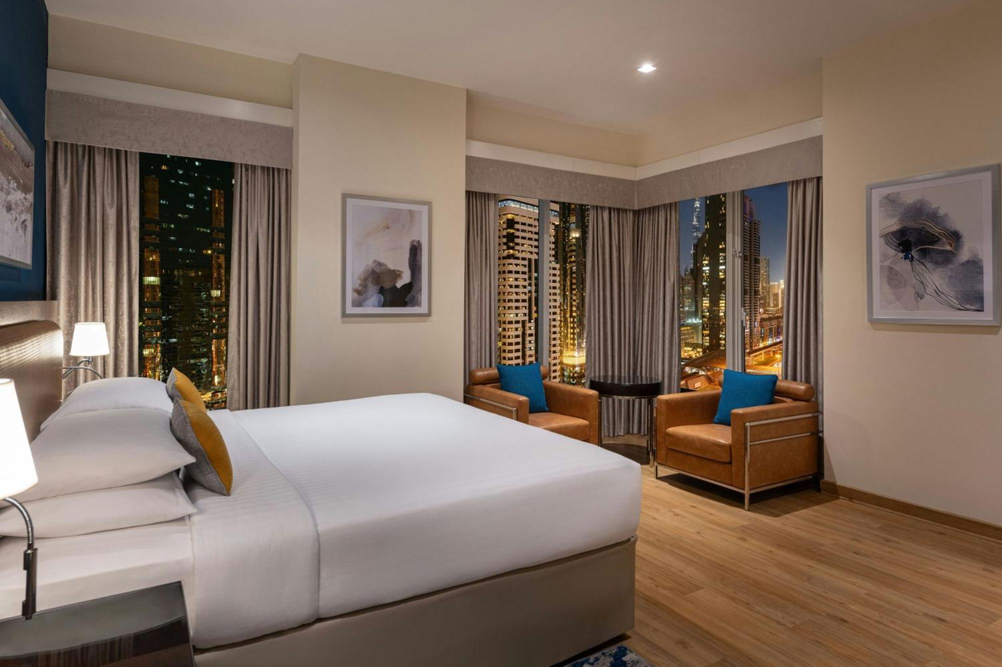 Hotel Four Points By Sheraton Sheikh Zayed Road 4*