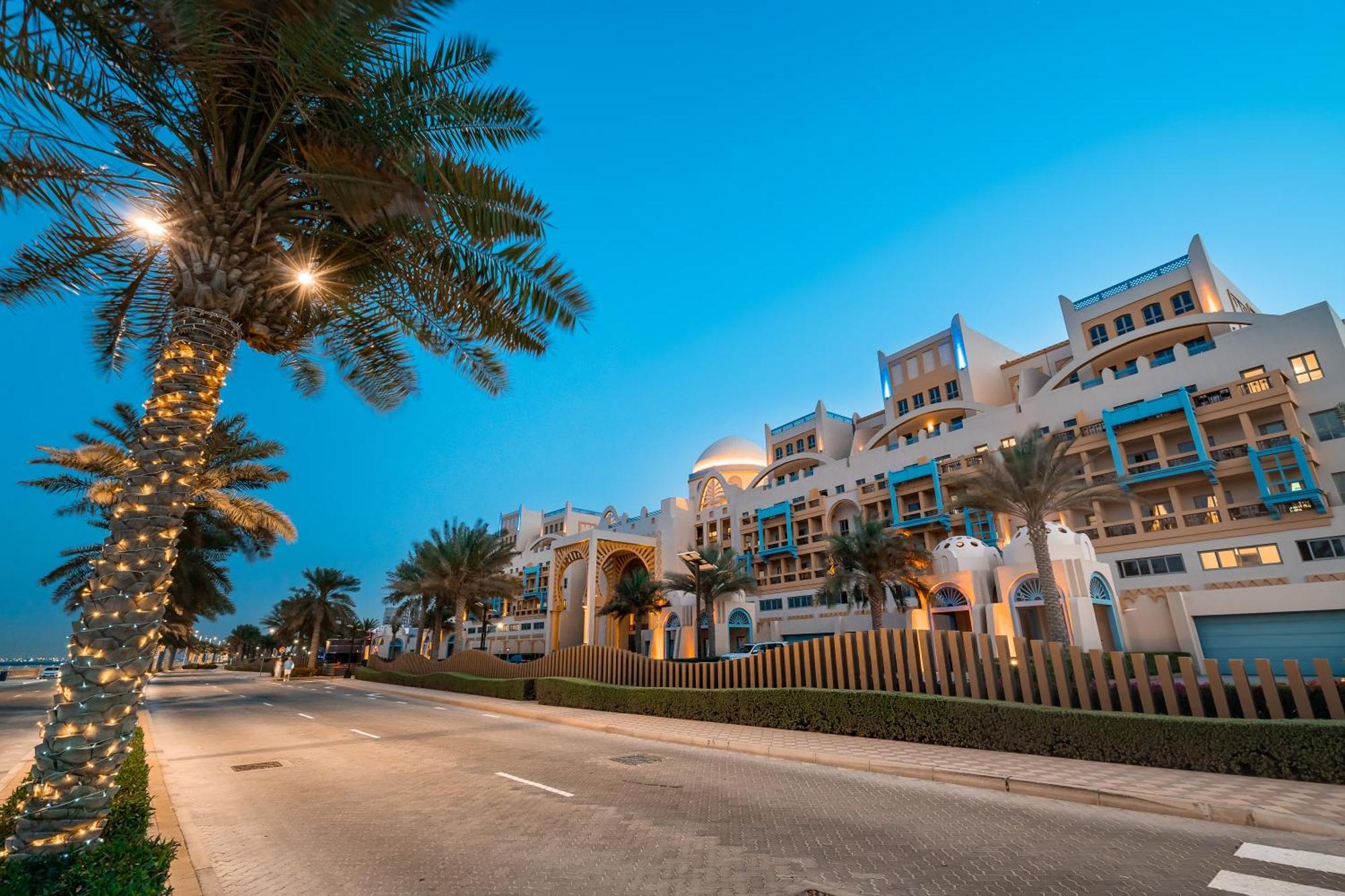 Amazing Beachfront Apartments Near Atlantis Waterpark By Simply Comfort * Dubai