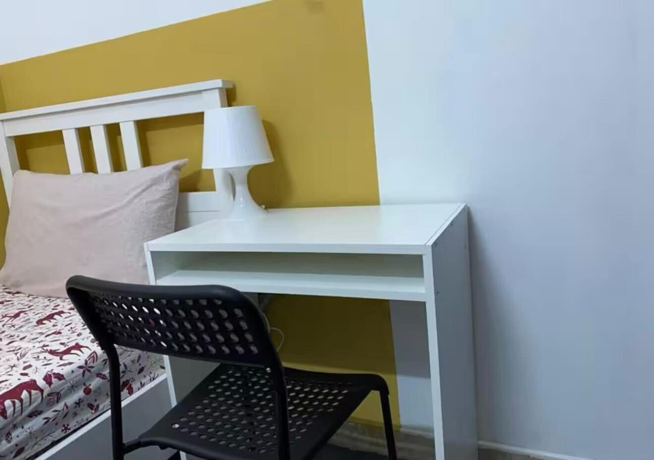 Quarto em Acomodações Particulares Partition In Al Barsha 1 Near Metro *
