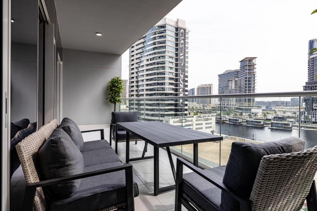 Stylish 2 Bedroom In Business Bay Dubai