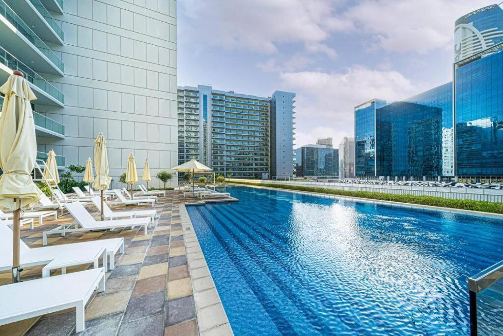 Apartment Stylish 2 Bedroom In Business Bay Dubai