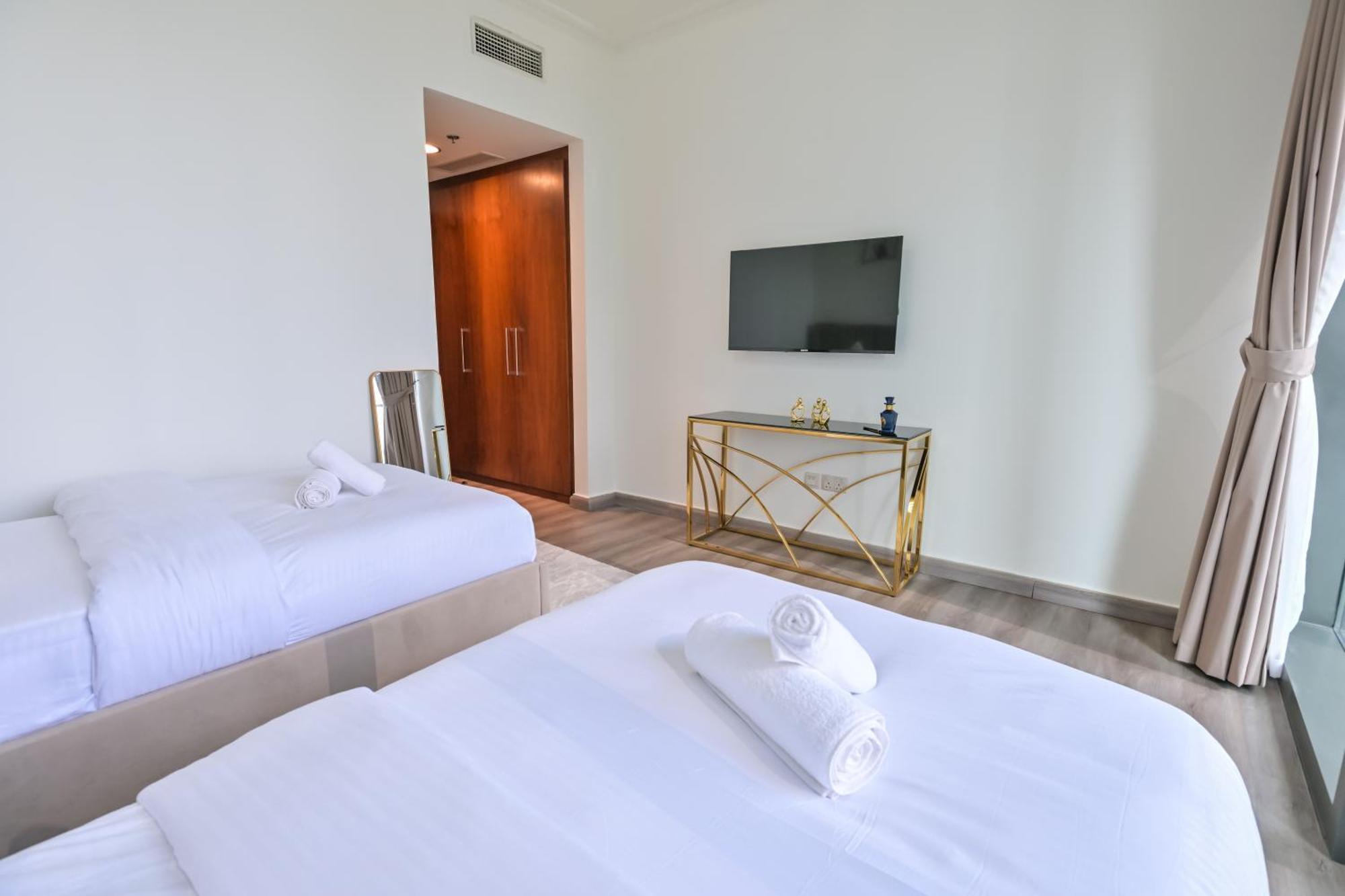 Burj Vista 2br Luxurious Wdirect Access To Mall Apartment Dubai
