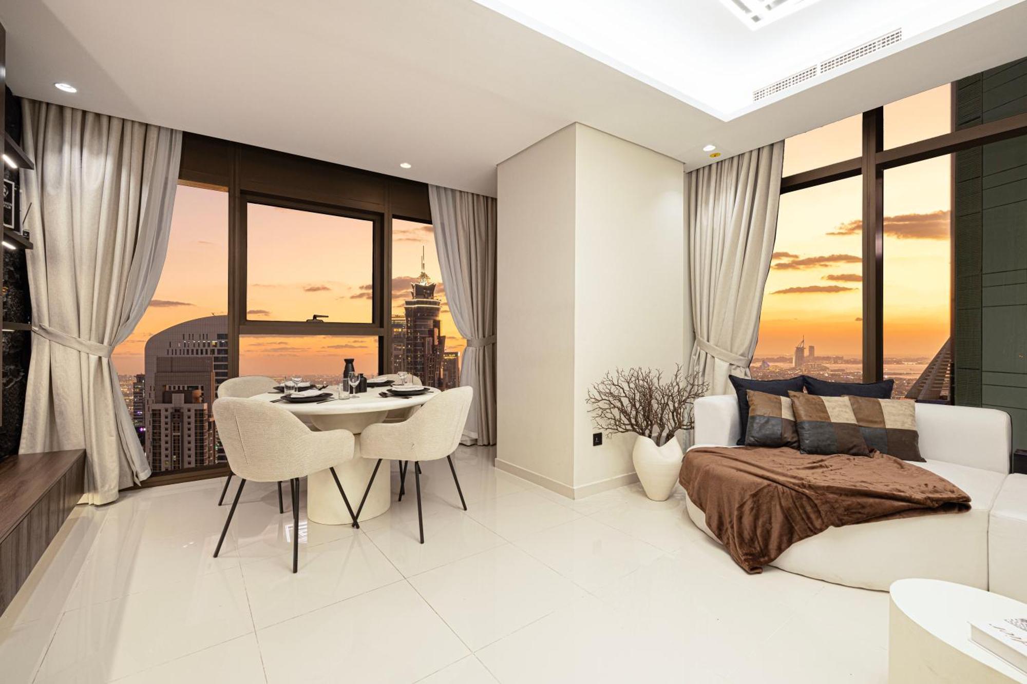 Apartment Panoramic Burj Khalifa And Sea View, Infinity Pool, Luxury 2br Dubai