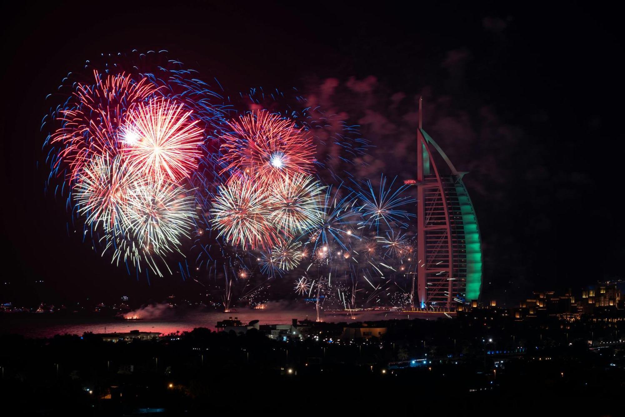 New Exceptional Lagoon View - 2 Stylish Bedrooms * Dubai