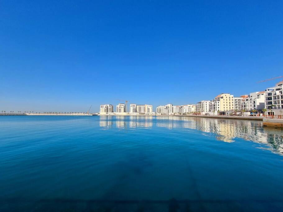 Skyline & Sea View *