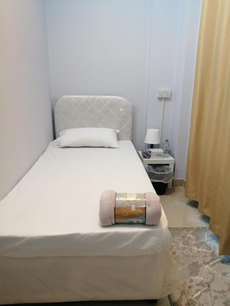 Hotel kapsul Moe Hostel By Phm *