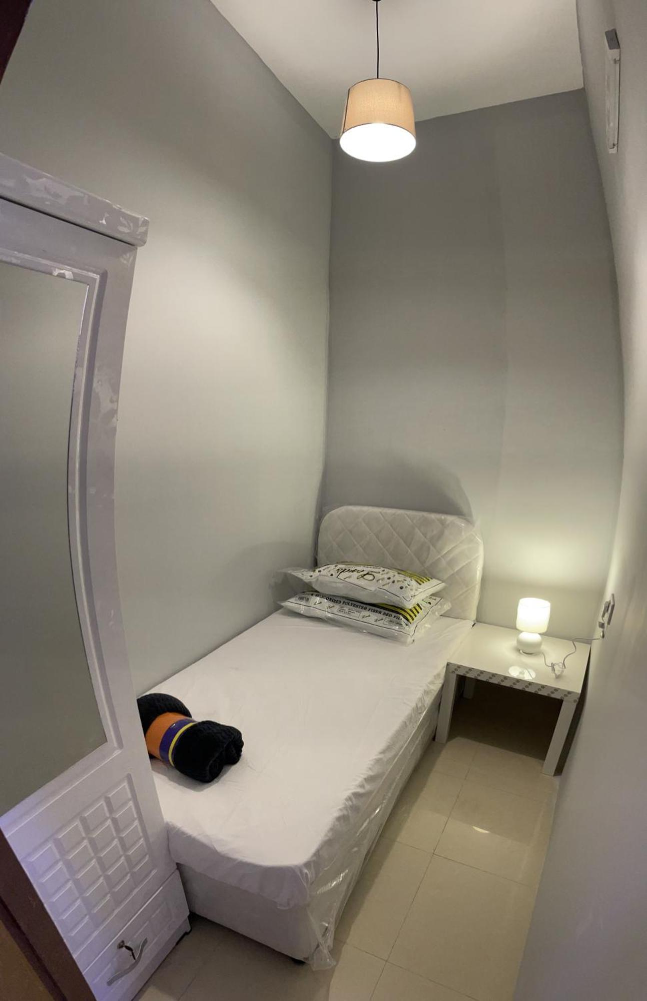 Hotel kapsul Moe Hostel By Phm *