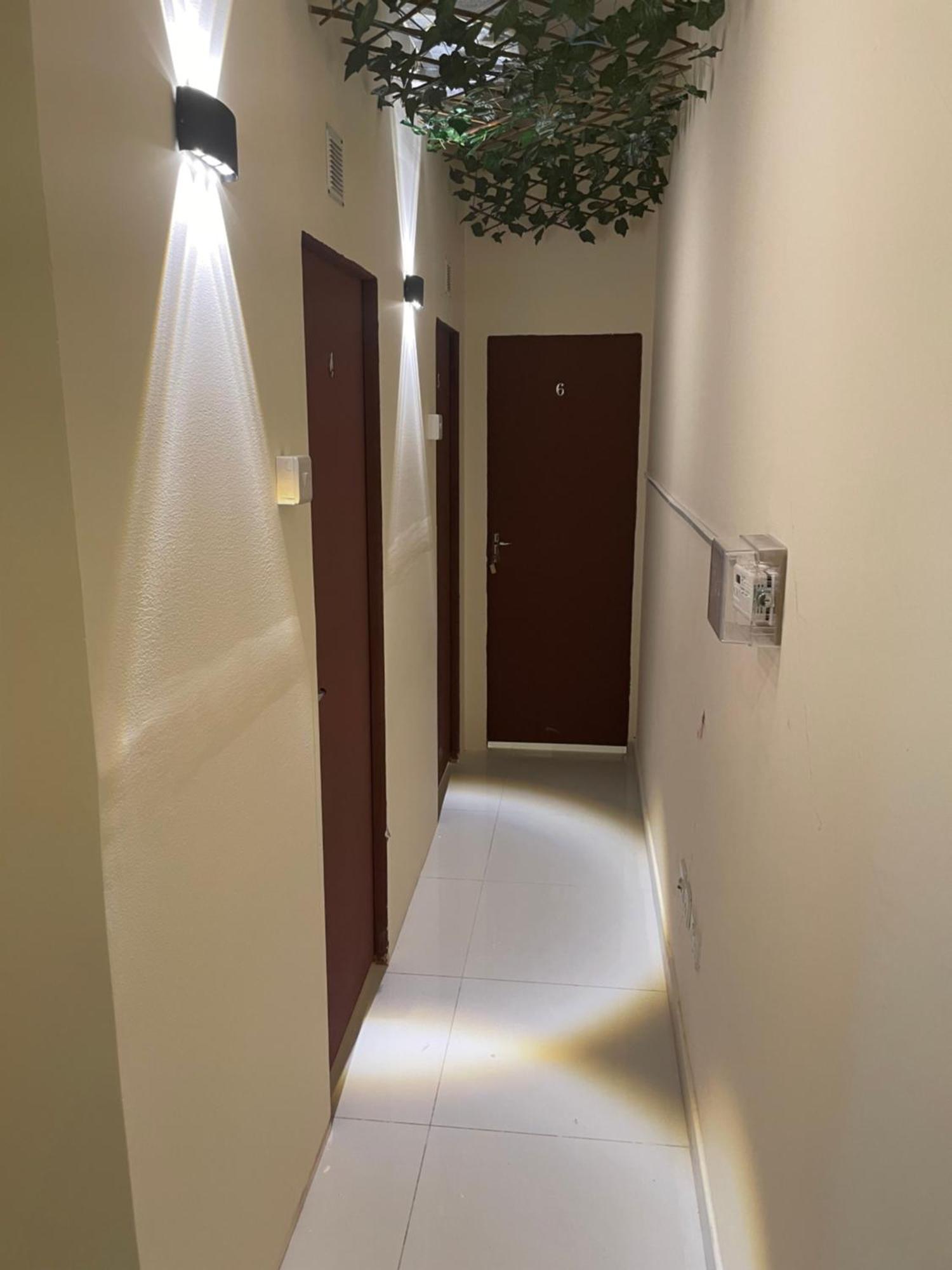 Hotel kapsul Moe Hostel By Phm *