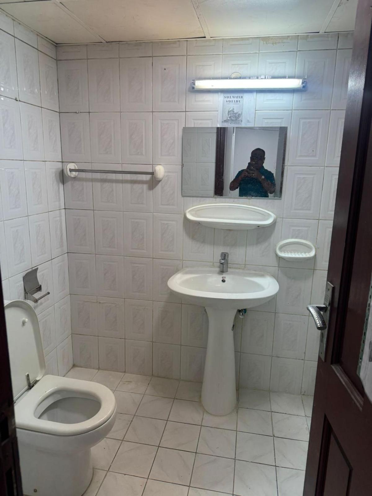 Decent Unisex Private In Rolla Street Bur Séjour chez l'habitant Dubaï