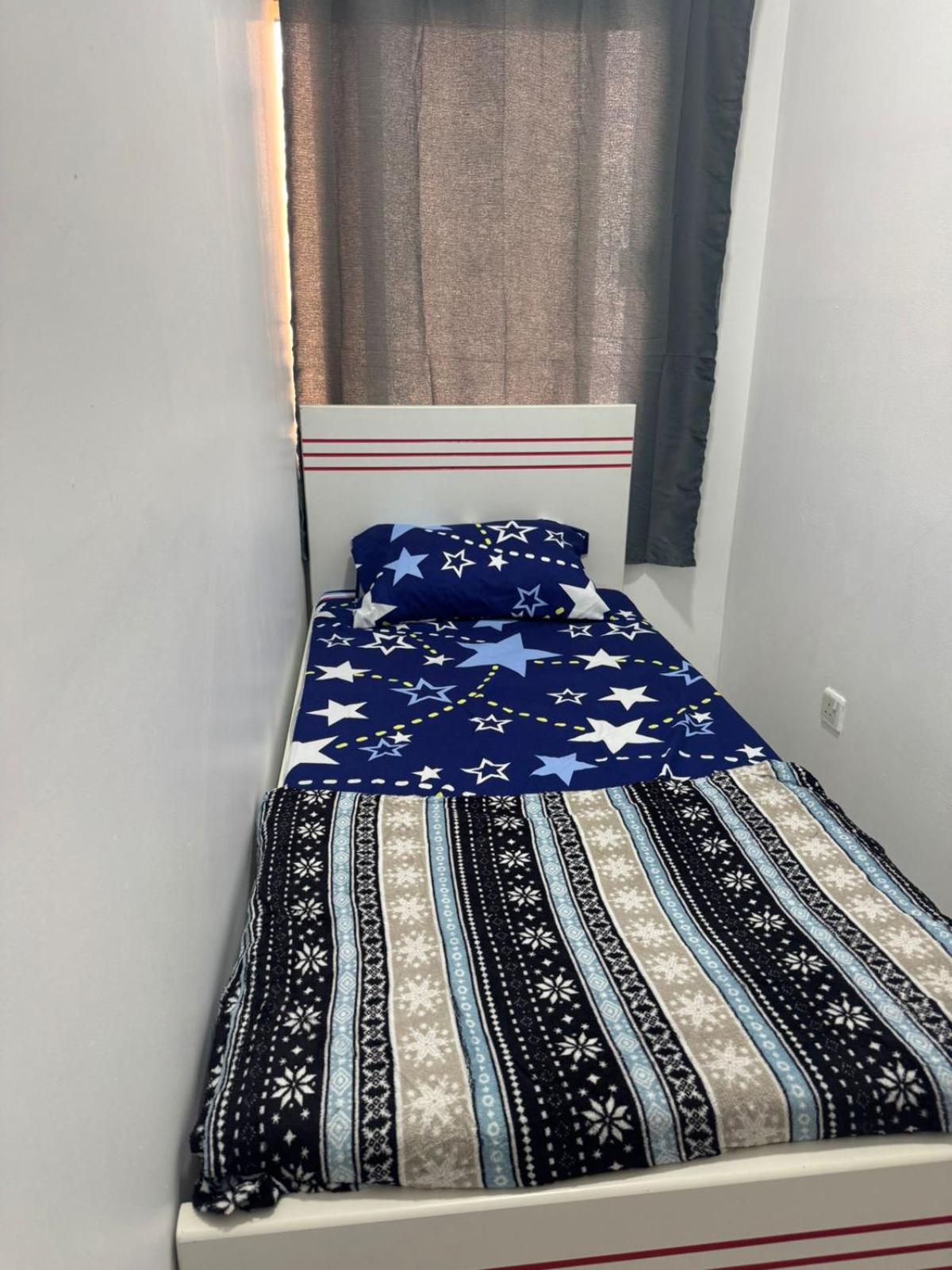 Séjour chez l'habitant Decent Unisex Private In Rolla Street Bur *