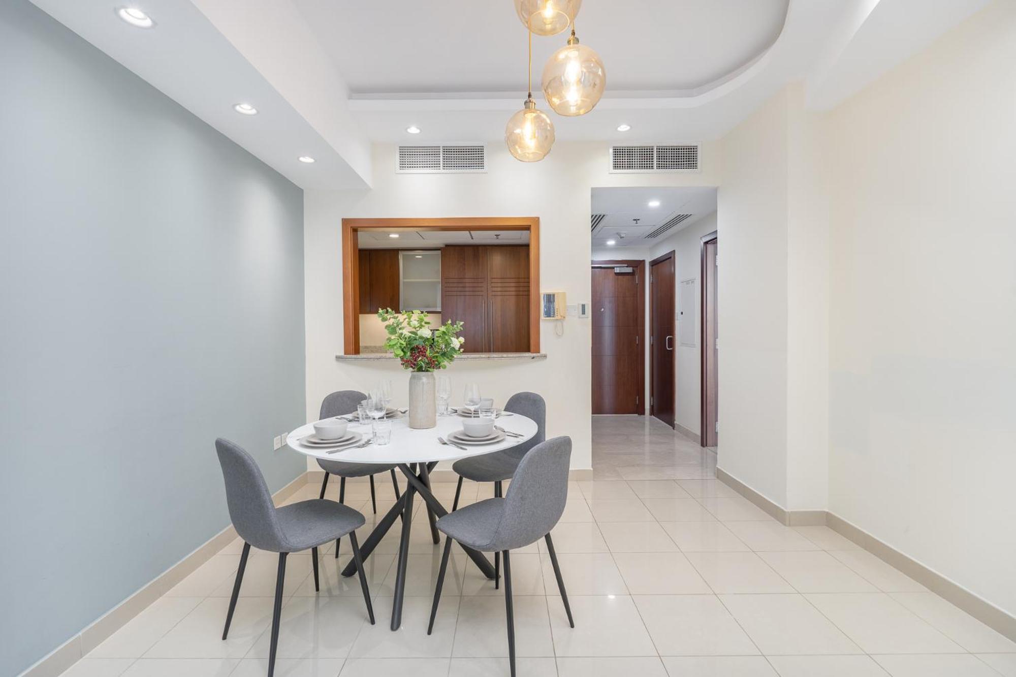 Sophisticated And Elegant 2br In Downntown *