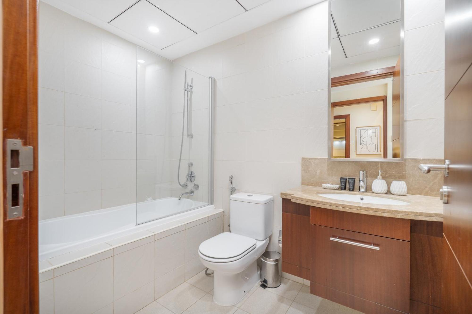 Appartement Sophisticated And Elegant 2br In Downntown Dubaï
