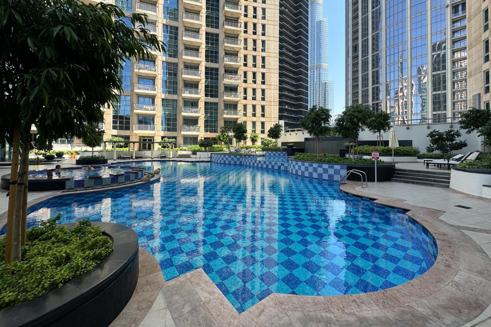 Appartement Sophisticated And Elegant 2br In Downntown Dubaï
