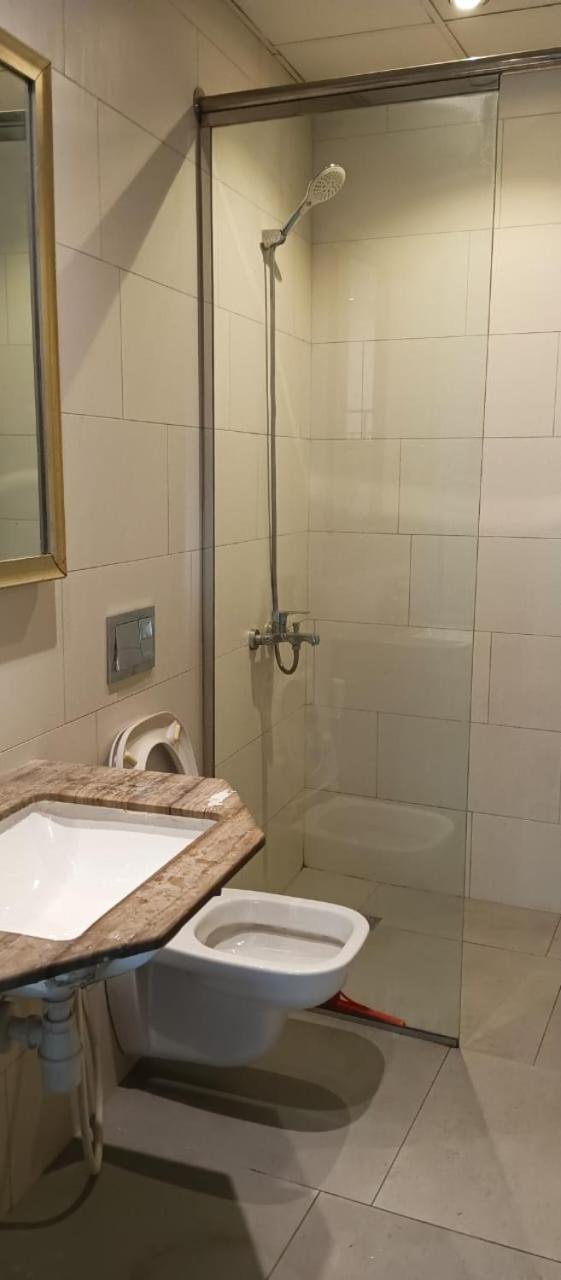 Appartement Affordable Male Bed Space In Deira Upper, Lower Bed