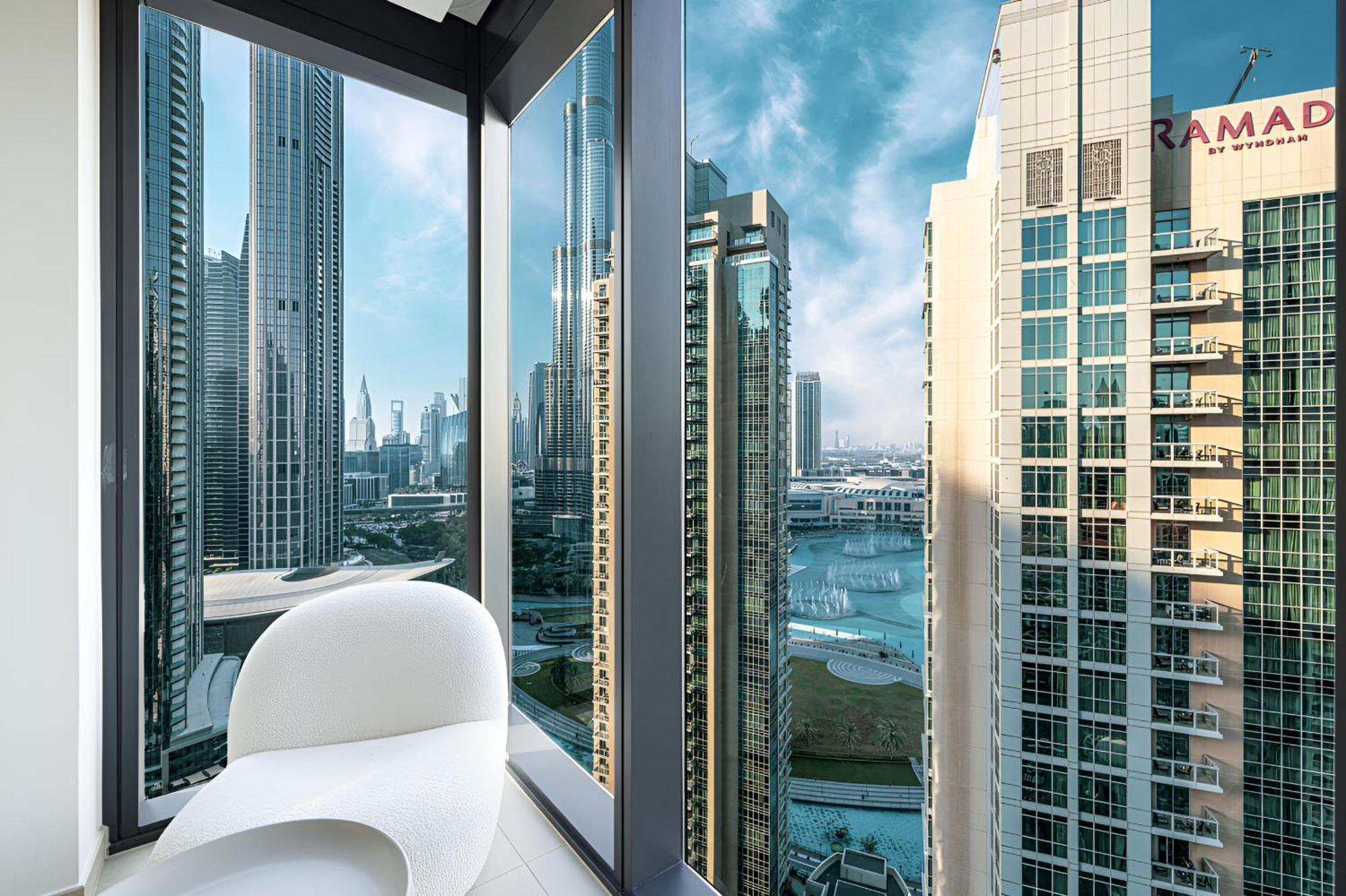 Expansive 7-bed Overlooking Burj & Fountains Appartement Dubaï
