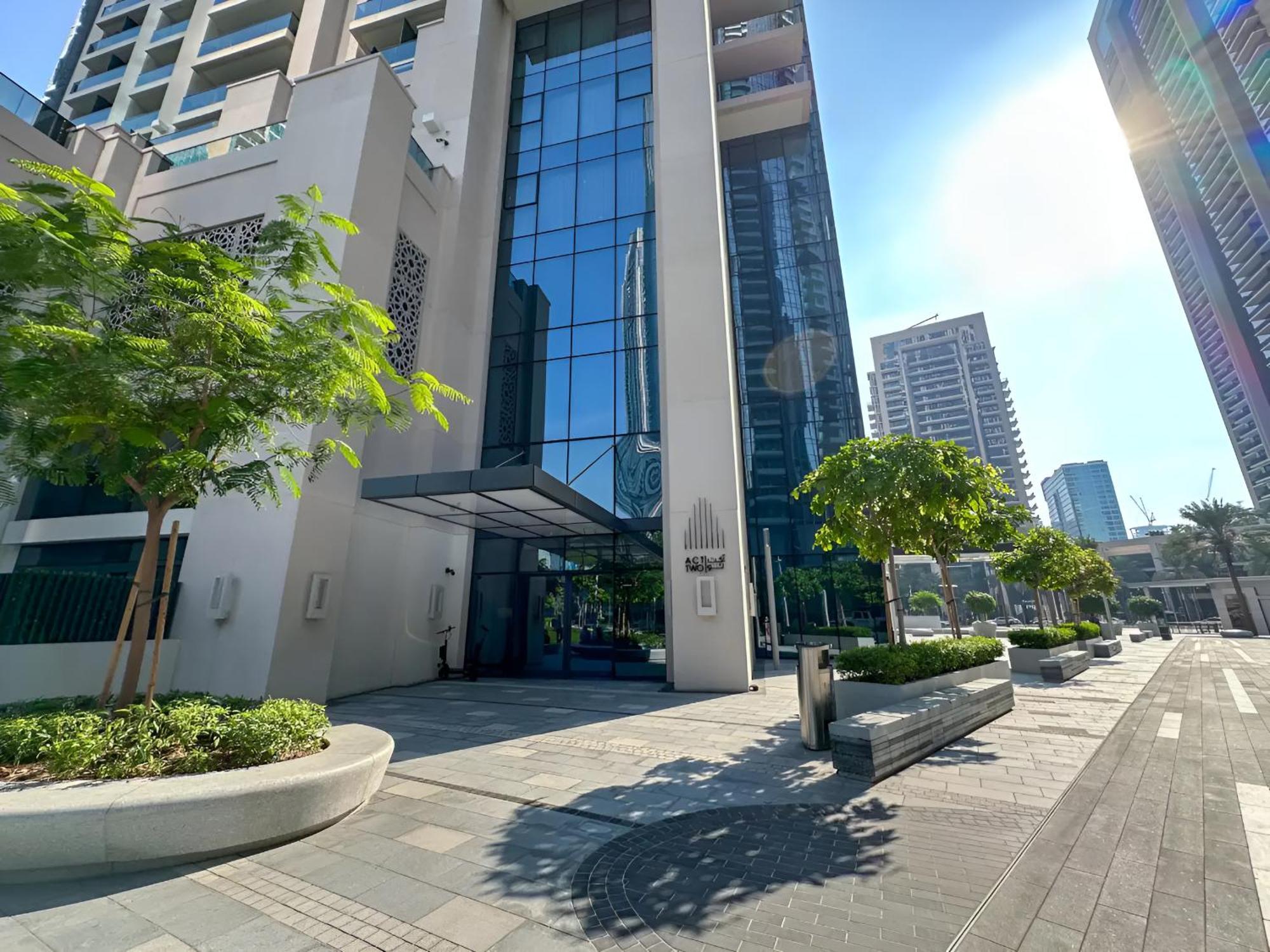 Expansive 7-bed Overlooking Burj & Fountains Dubaï