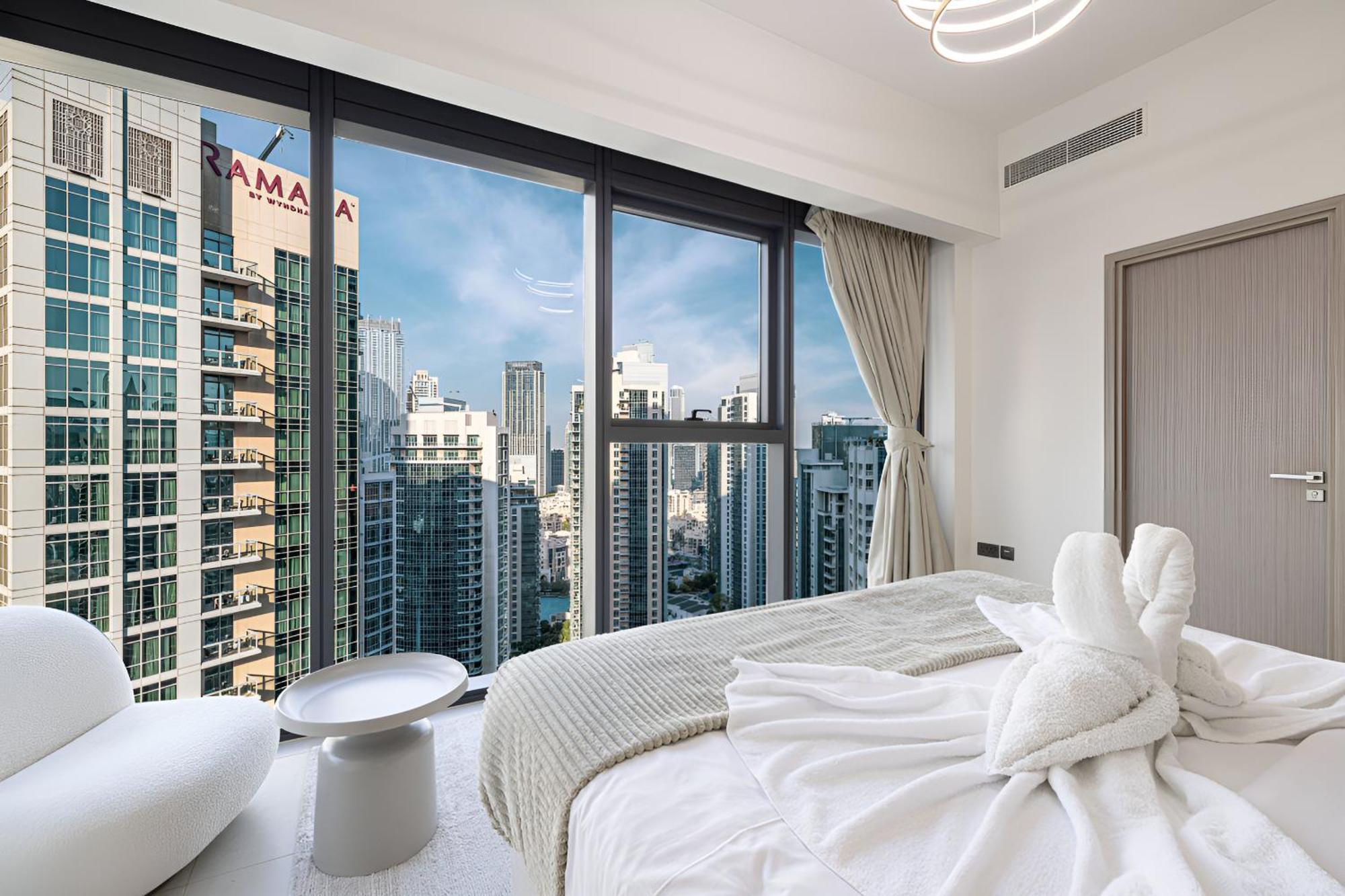 Expansive 7-bed Overlooking Burj & Fountains Appartement