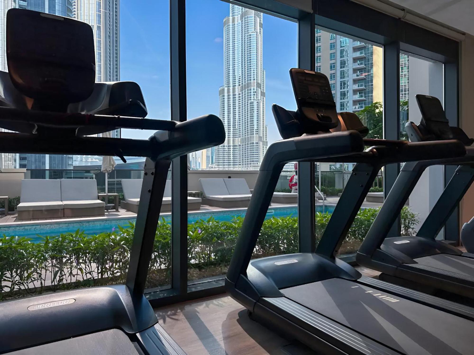 Expansive 7-bed Overlooking Burj & Fountains Appartement Dubaï