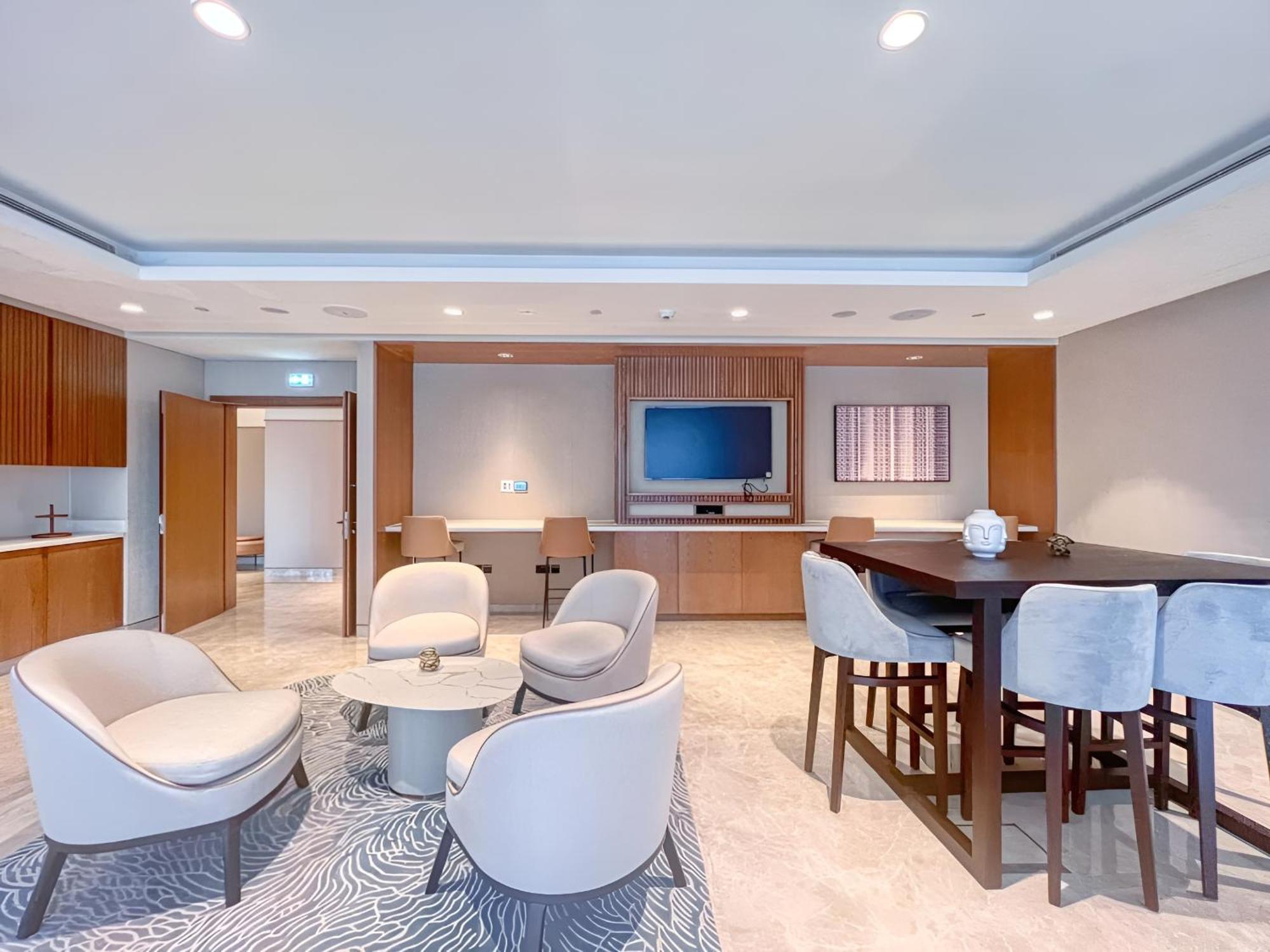 Expansive 7-bed Overlooking Burj & Fountains Appartement *