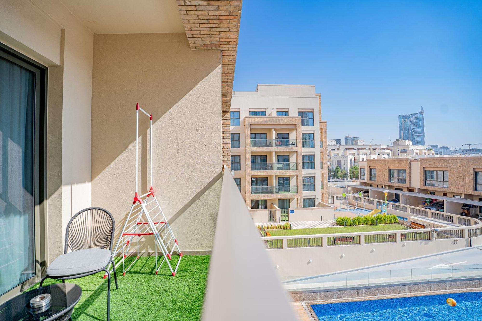 Escape 24 Luxury 1br Eleganz By Danube Jvc Appartement