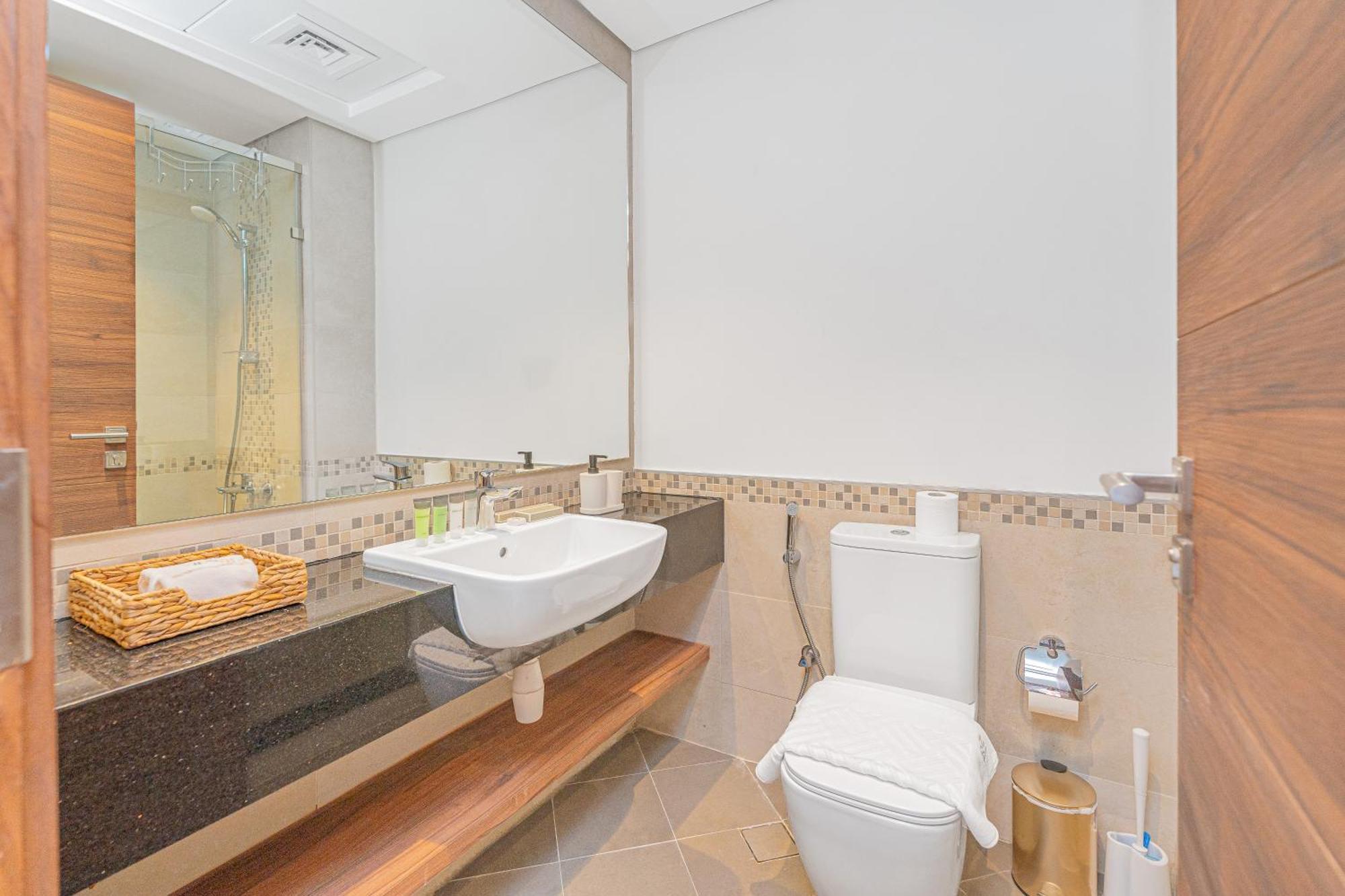 Escape 24 Luxury 1br Eleganz By Danube Jvc