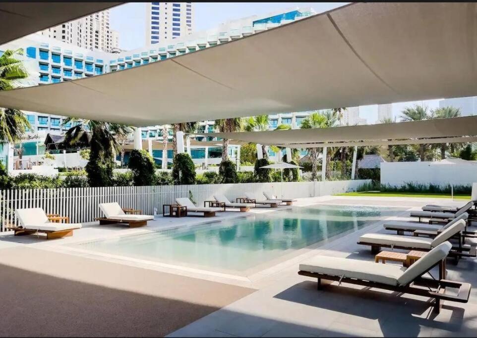 Aura Luxury - & Infinity Pool * Dubái