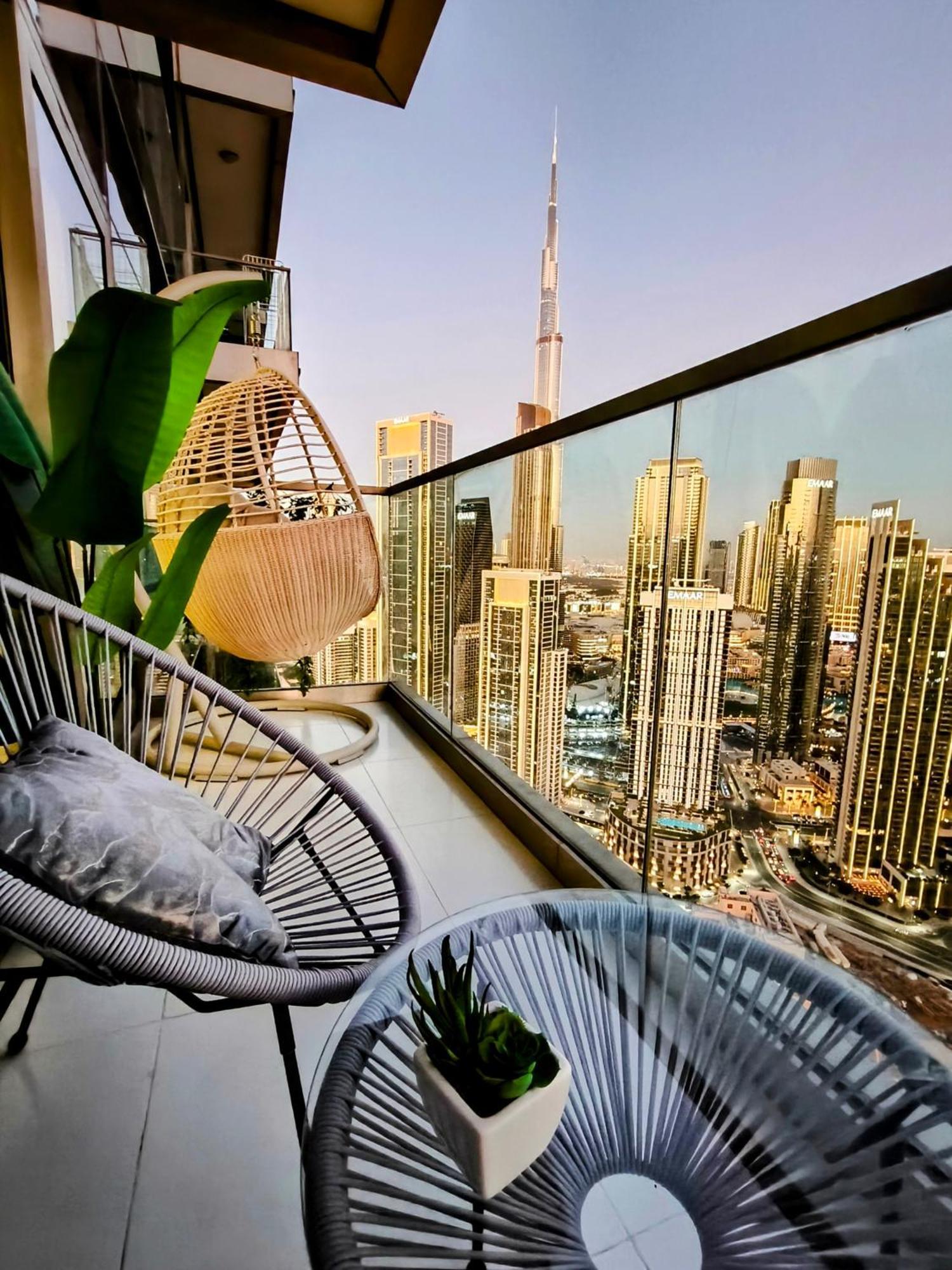 Stunning 2br With Burj View & Infinity Pool Apartament