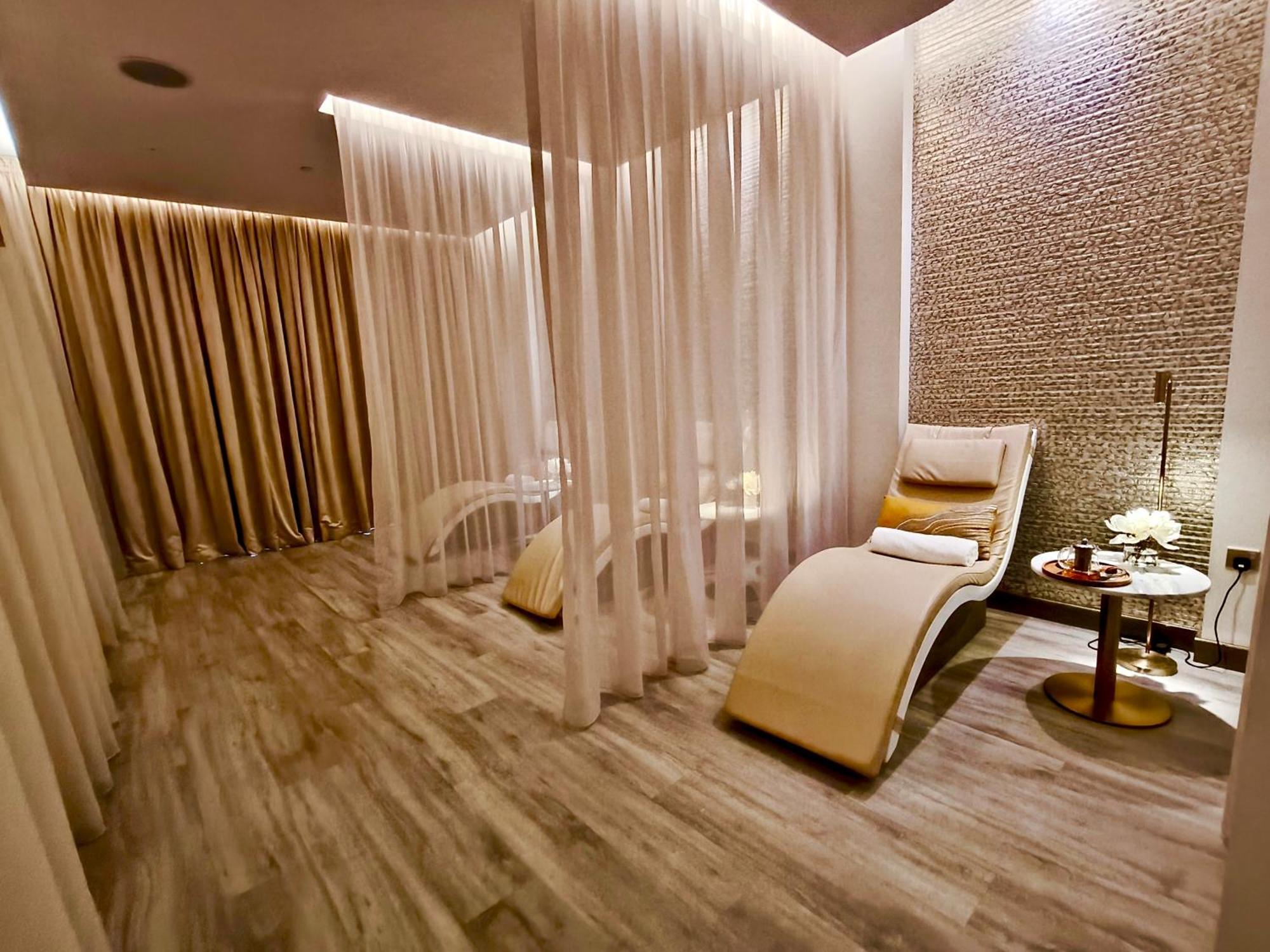 Stunning 2br With Burj View & Infinity Pool Apartament Dubai