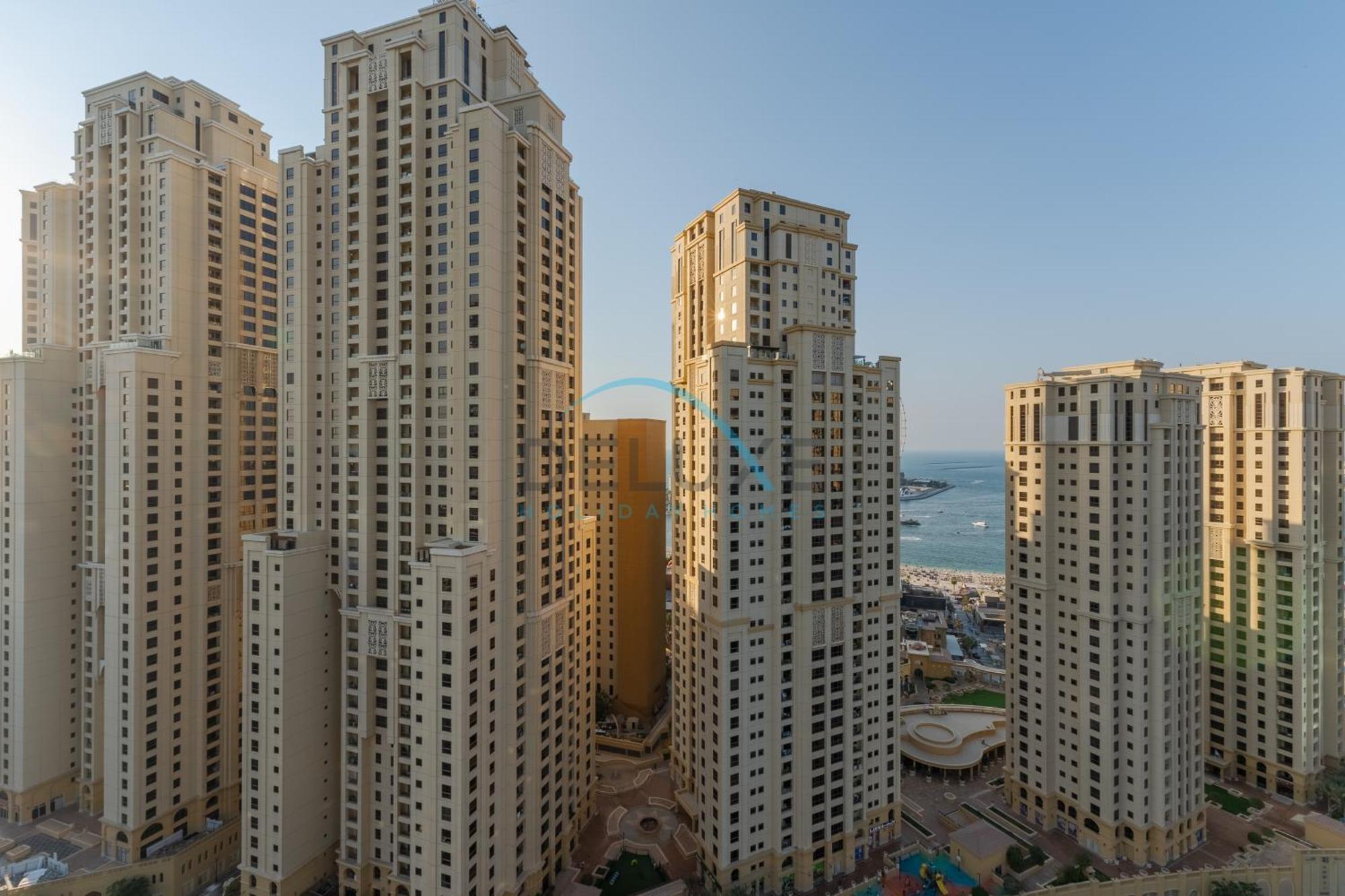 Lejlighed Contemporary 2br With Own Outdoor Jacuzzi In The Point, Marina By Deluxe Homes Dubai