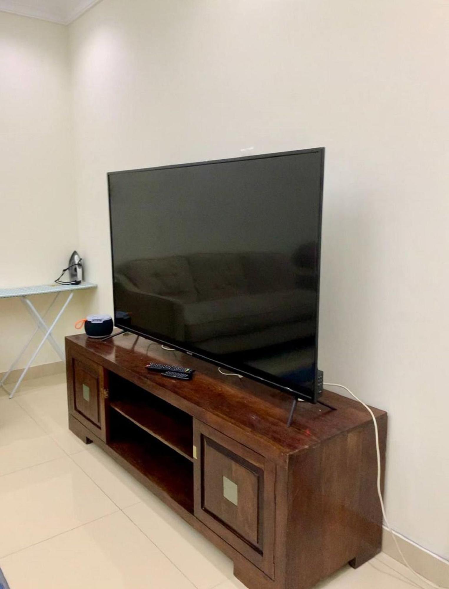 In House - Luxury Five-person *