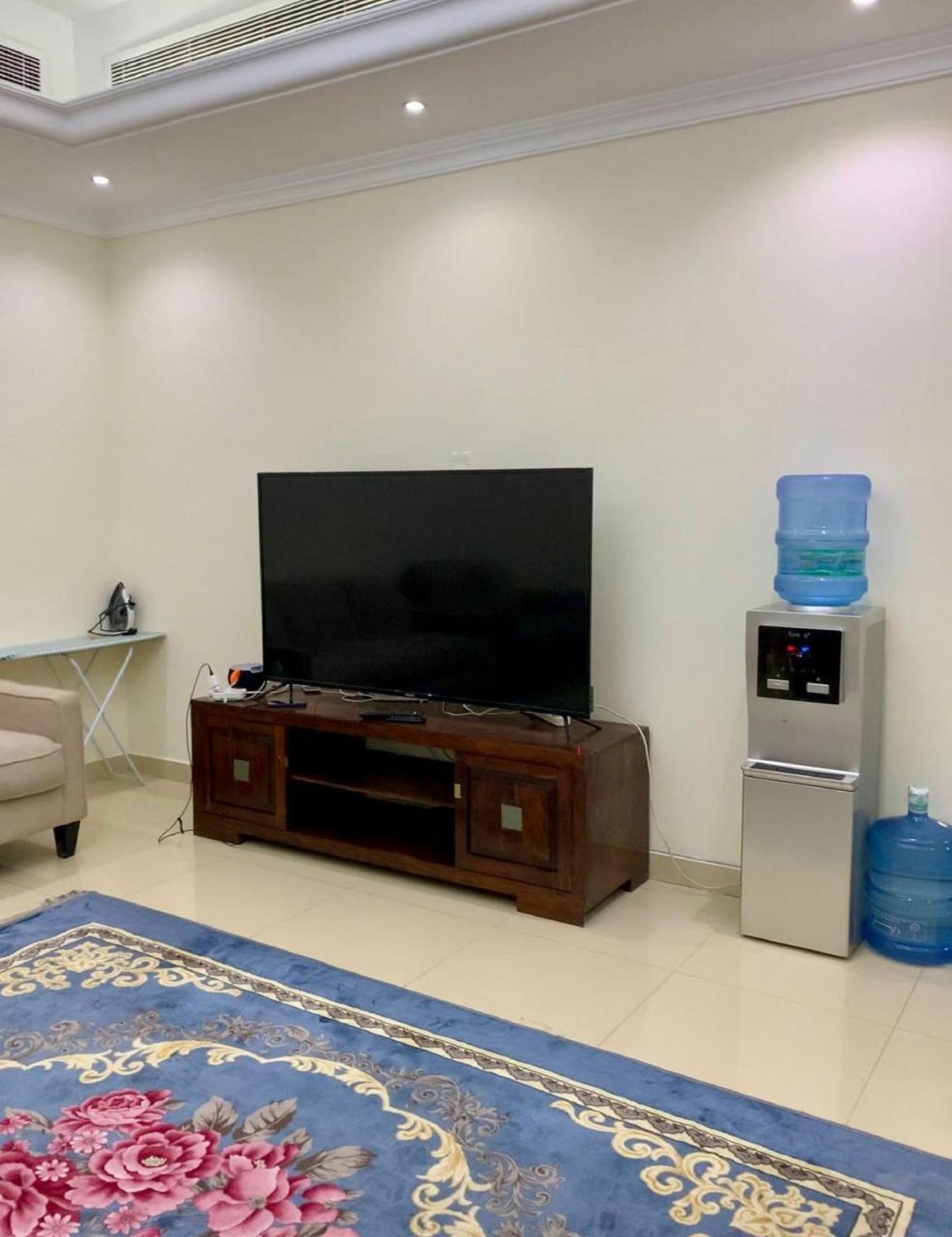 In House - Luxury Five-person Guest house